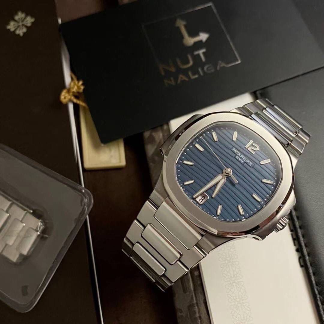 女表鹦鹉螺PP7118上市。接受预订！！324SC一体29钻机芯。 第一批少量上市。