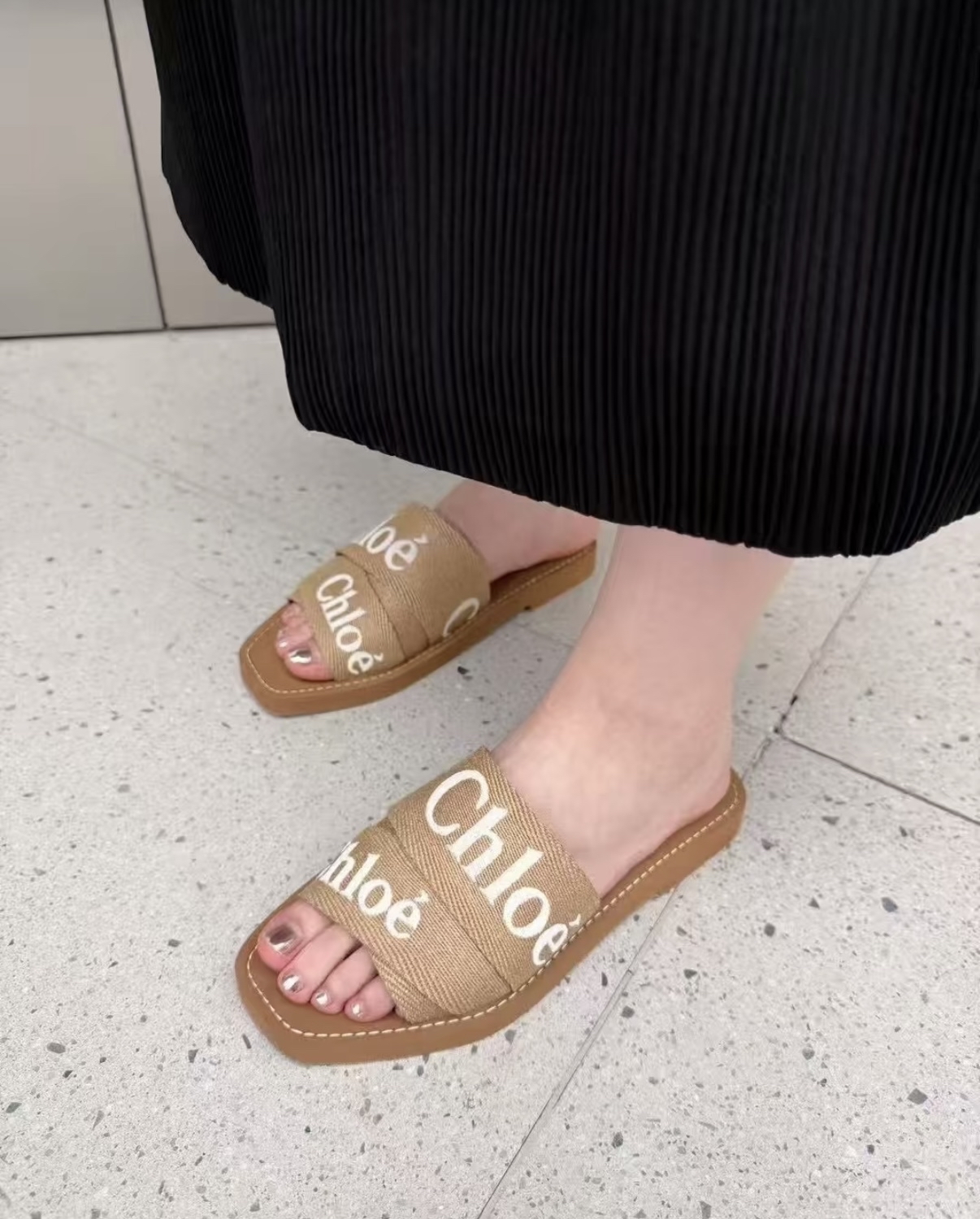 Chloe Woody拖鞋（奶茶色）
