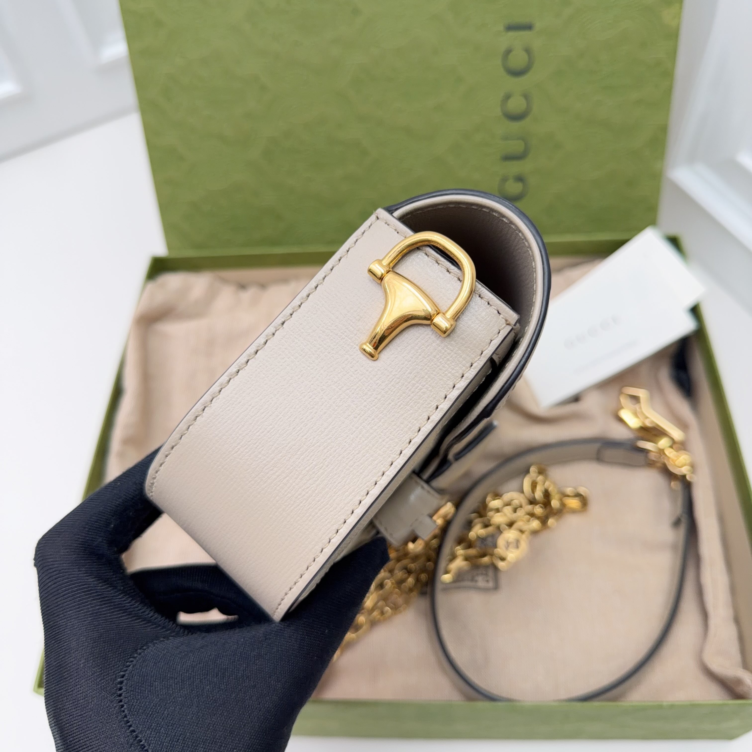 【預訂貨品】Gucci燕麥色法棍包腋下包 