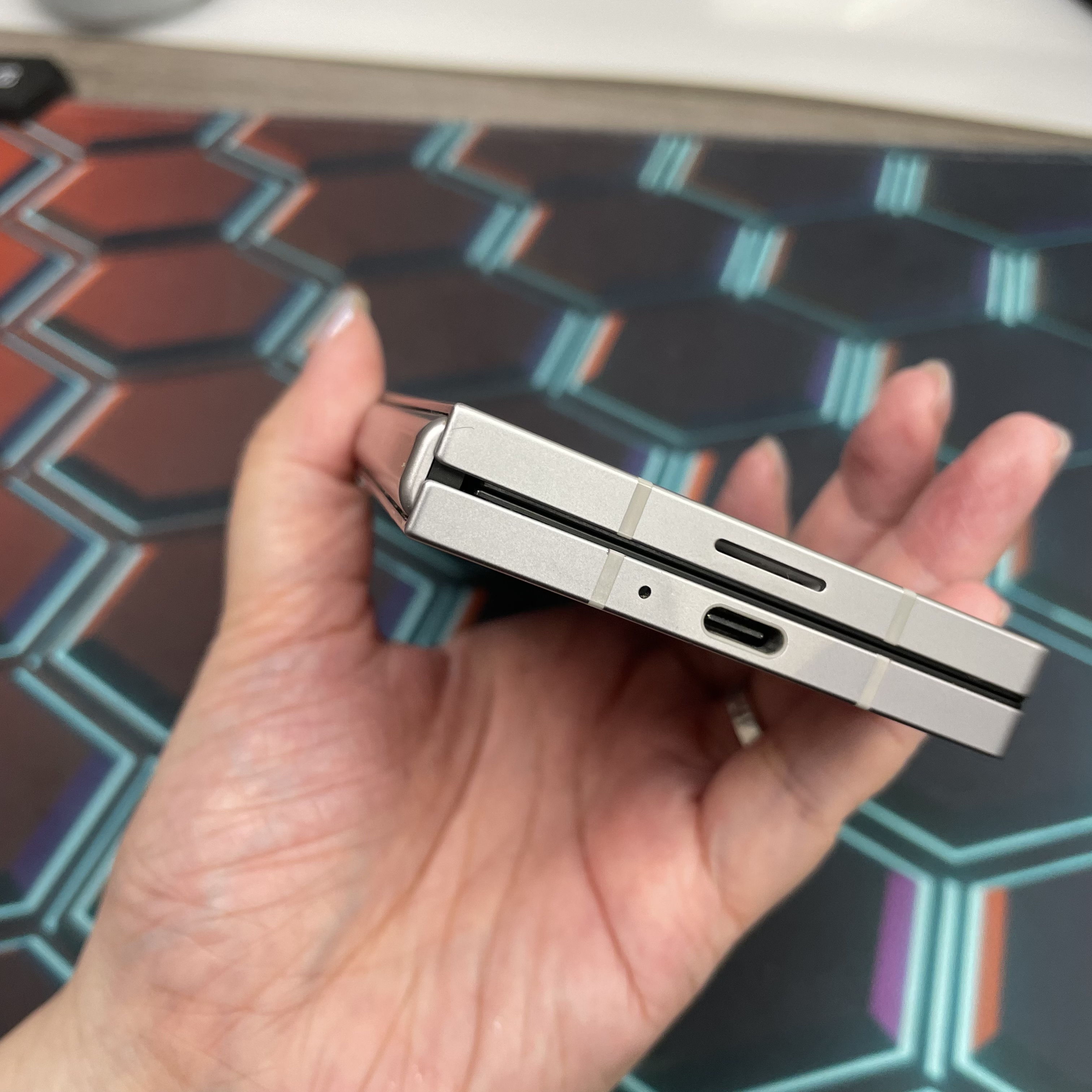 *7330 Galaxy Z Fold 6 勁靚機 12+512GB 銀色 sliver