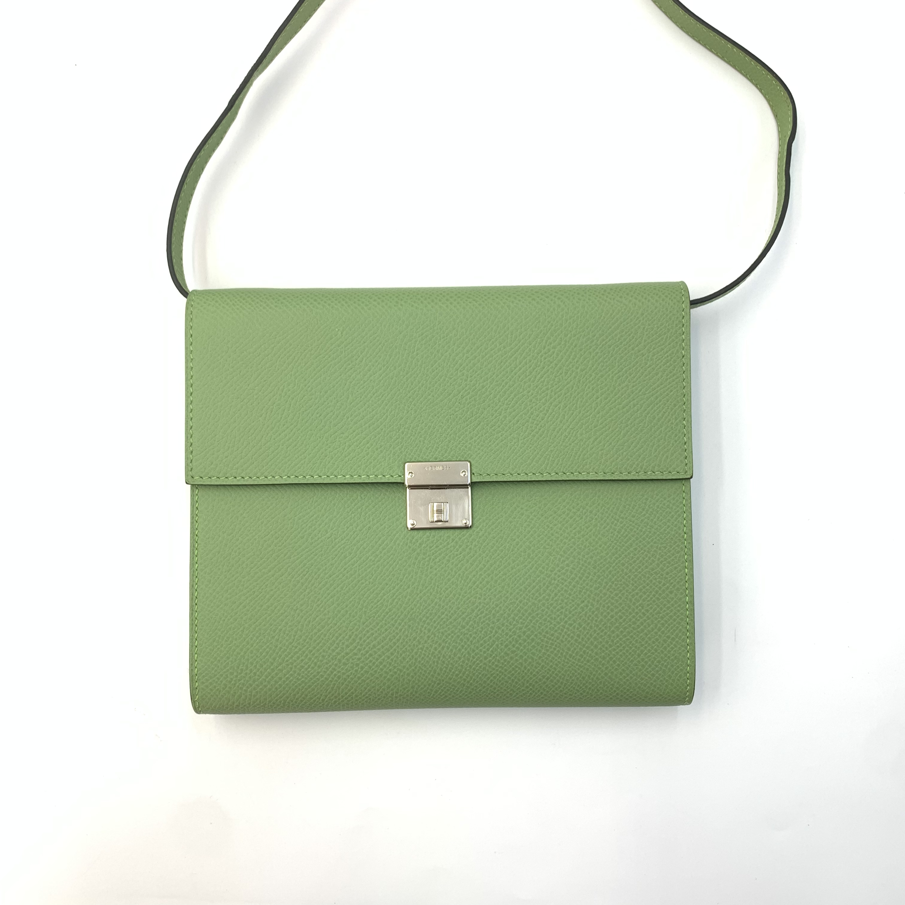 HERMES愛馬仕 Clic16  勁靚温柔牛油果綠🥑銀扣 Ep皮 經典款斜孭袋 現貨