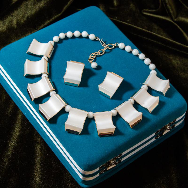 Vintage c.a. 1960s New Old Stock West Germany Clip Earrings & Necklace Set (AC052)
