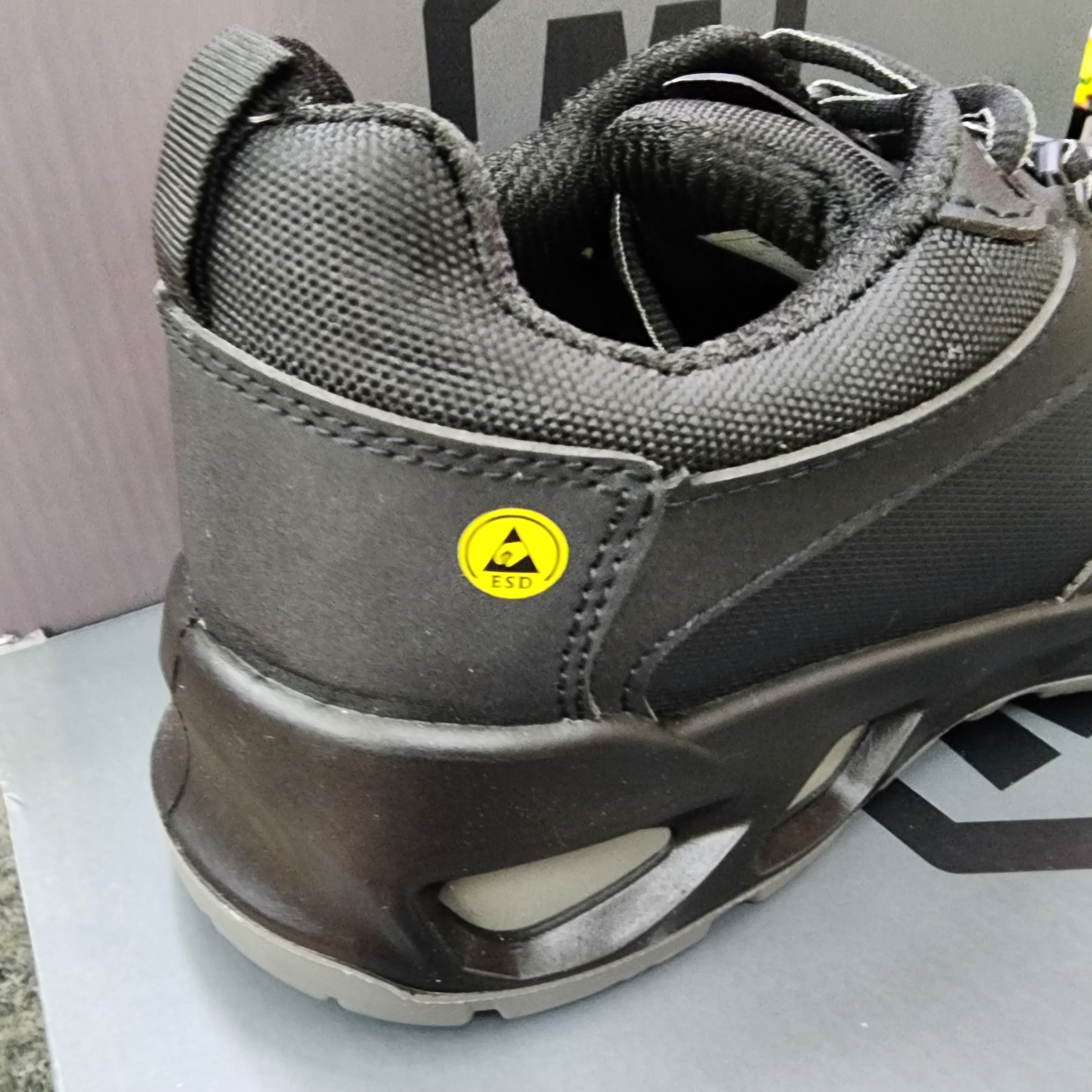 MODASAFE M-231 LOW CUT SAFETY SHOES SPORT BLACK ESD METAL FREE SIRIM APPROVED Kasut Keselamatan