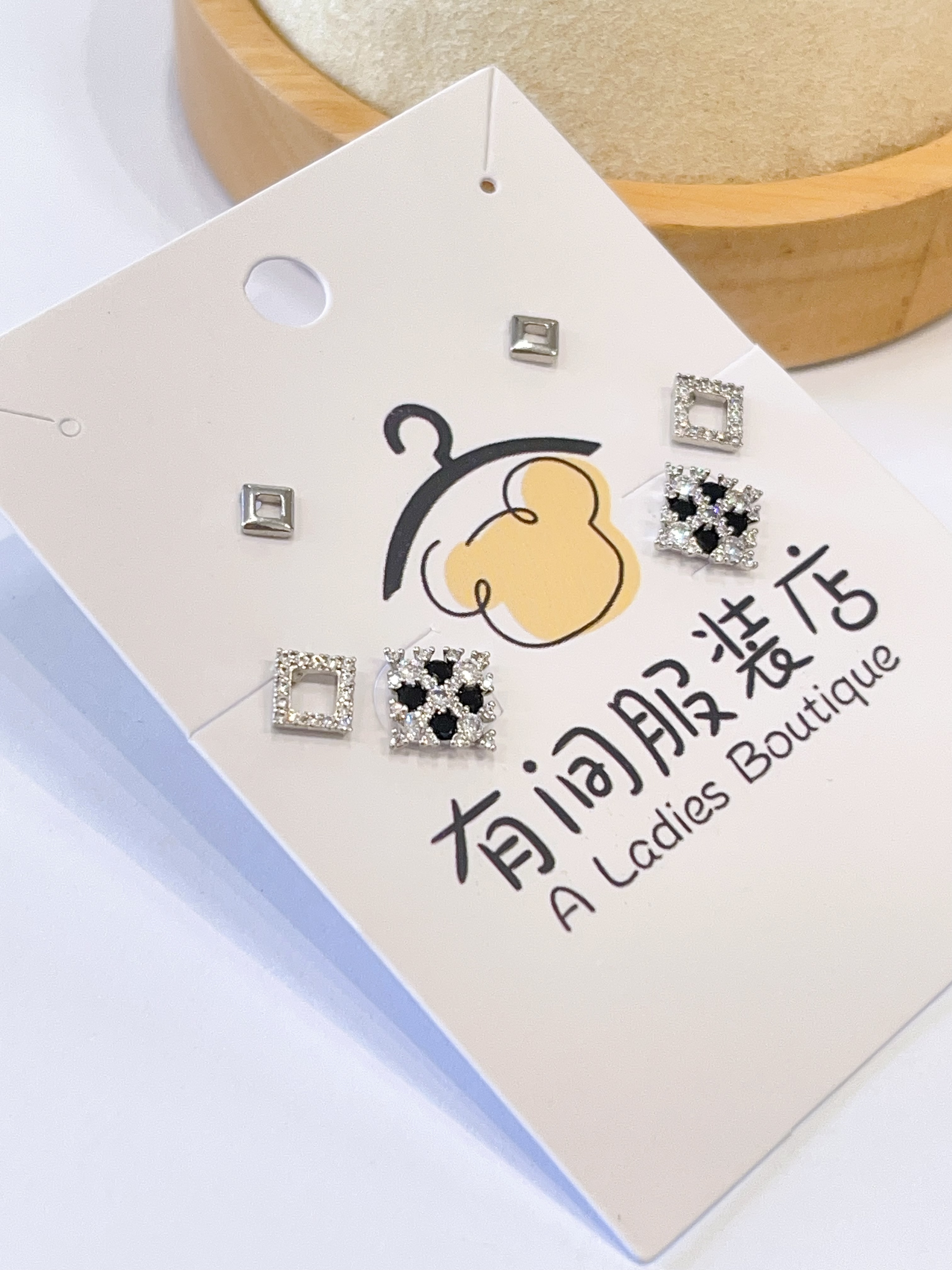 高级黑色方形小钻耳环套装