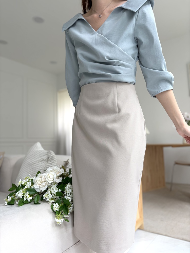 Leonie Tailored Midi Skirt (Beige)