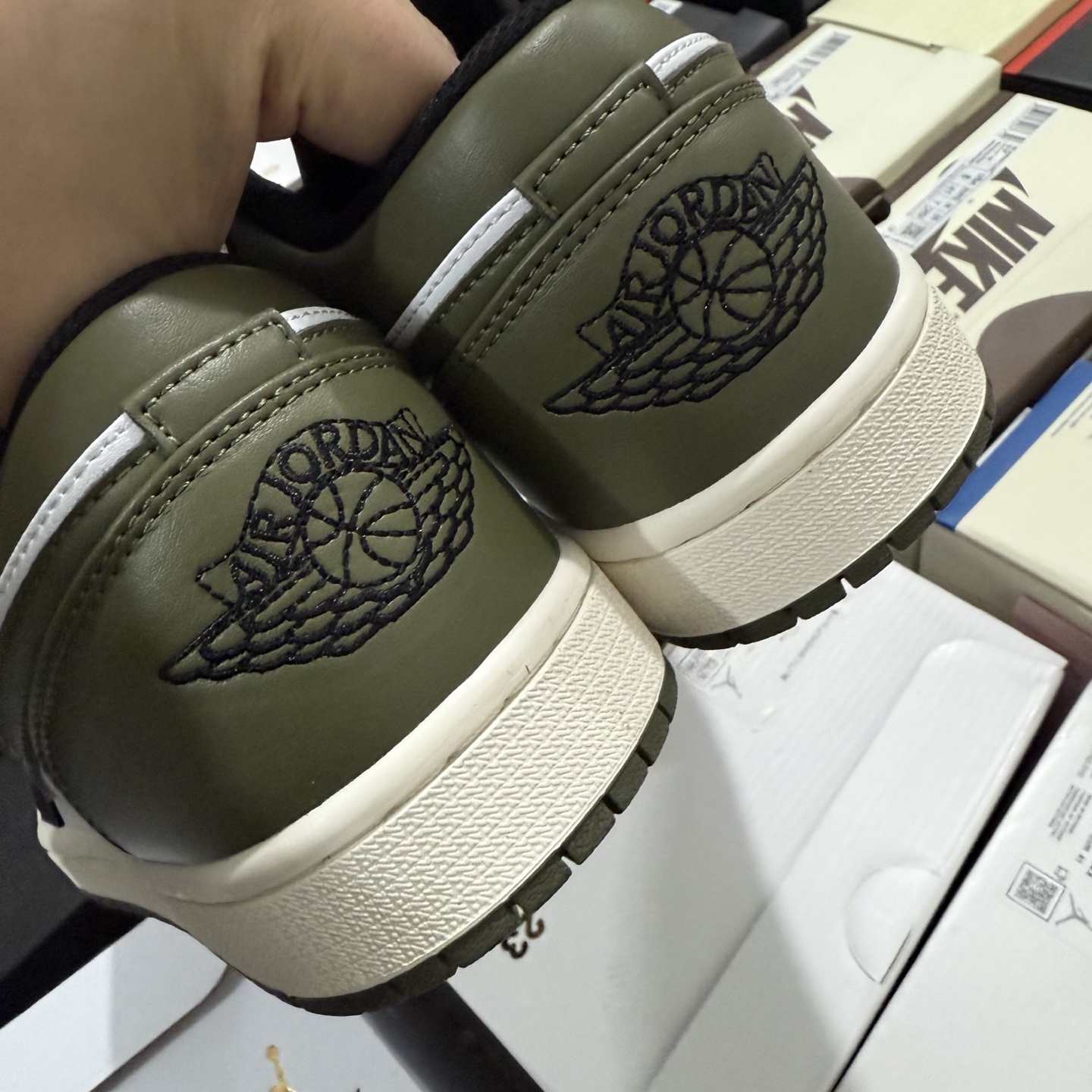 Nike Air Jordan 1 Low 553558-092