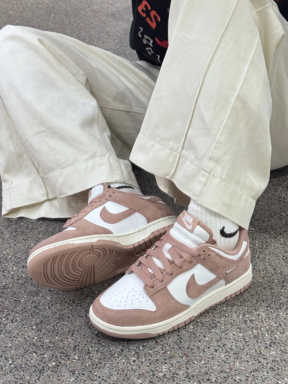 IB4417-102 Nike Dunk Low Rose Whisper Gold Mini Swoosh IB4417-102