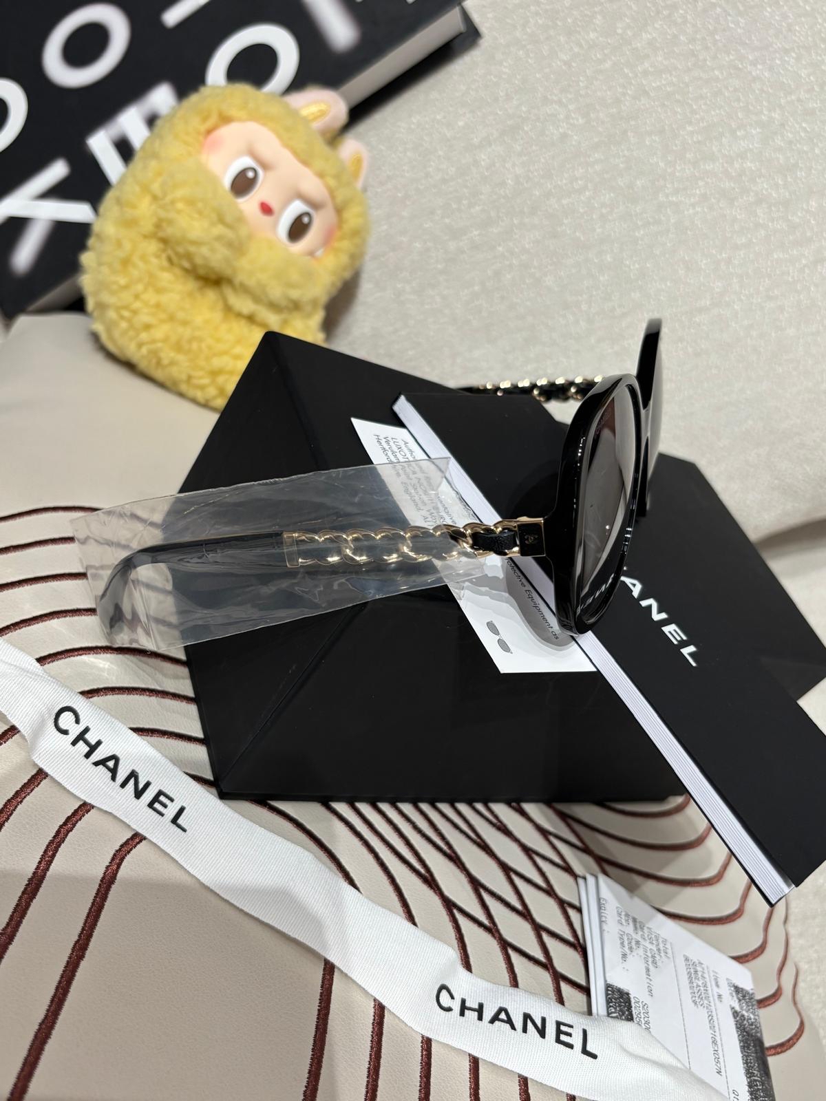 全新 Chanel SQUARE SUNGLASSES A71478 100%Authentic, 全新未使用品 ✅專門店收據✅眼鏡盒✅紙盒 