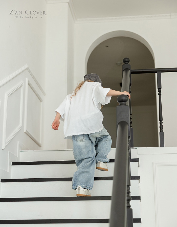 🇰🇷ZAN CLOVER tee