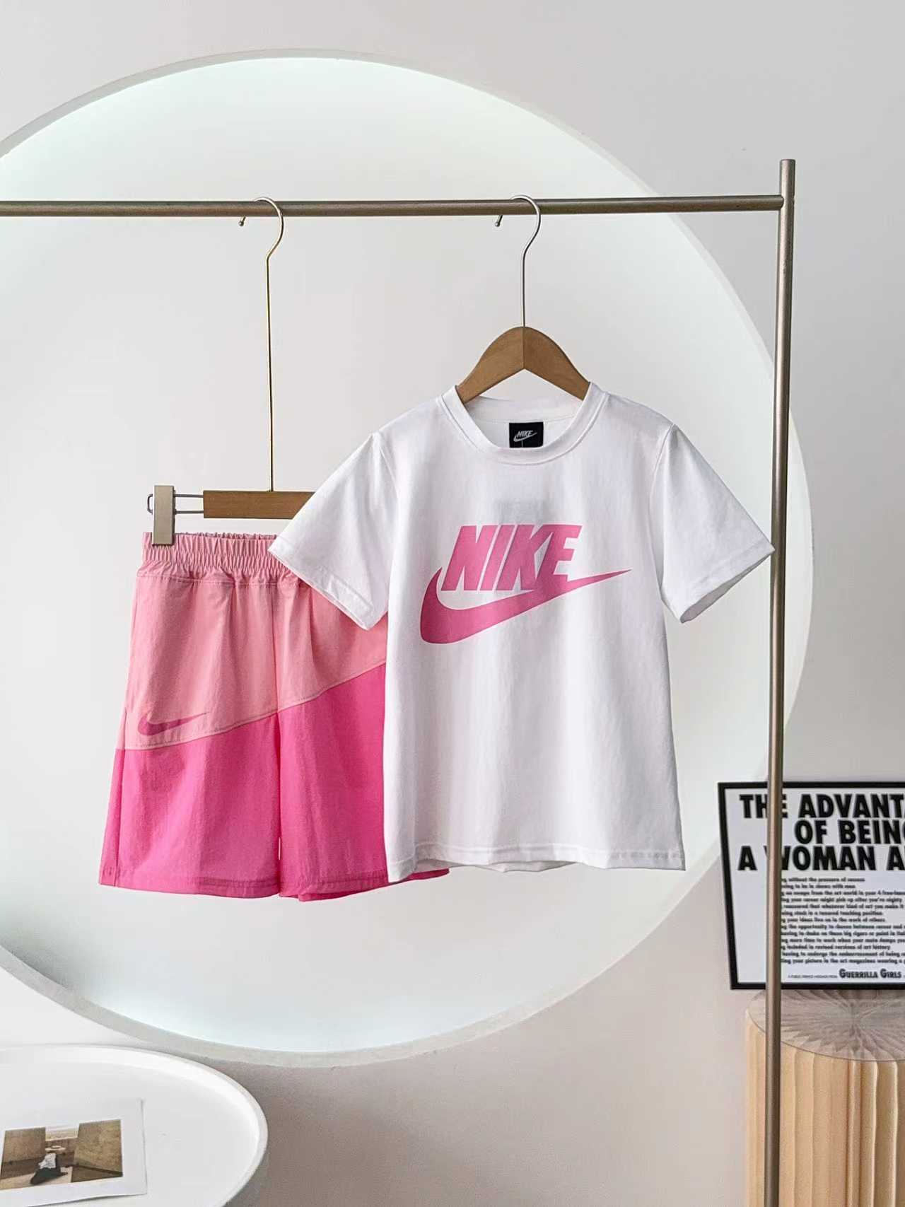 $158套。🔥【炸場款｜Nike Kids 2026夏季兒童運動套裝】🔥