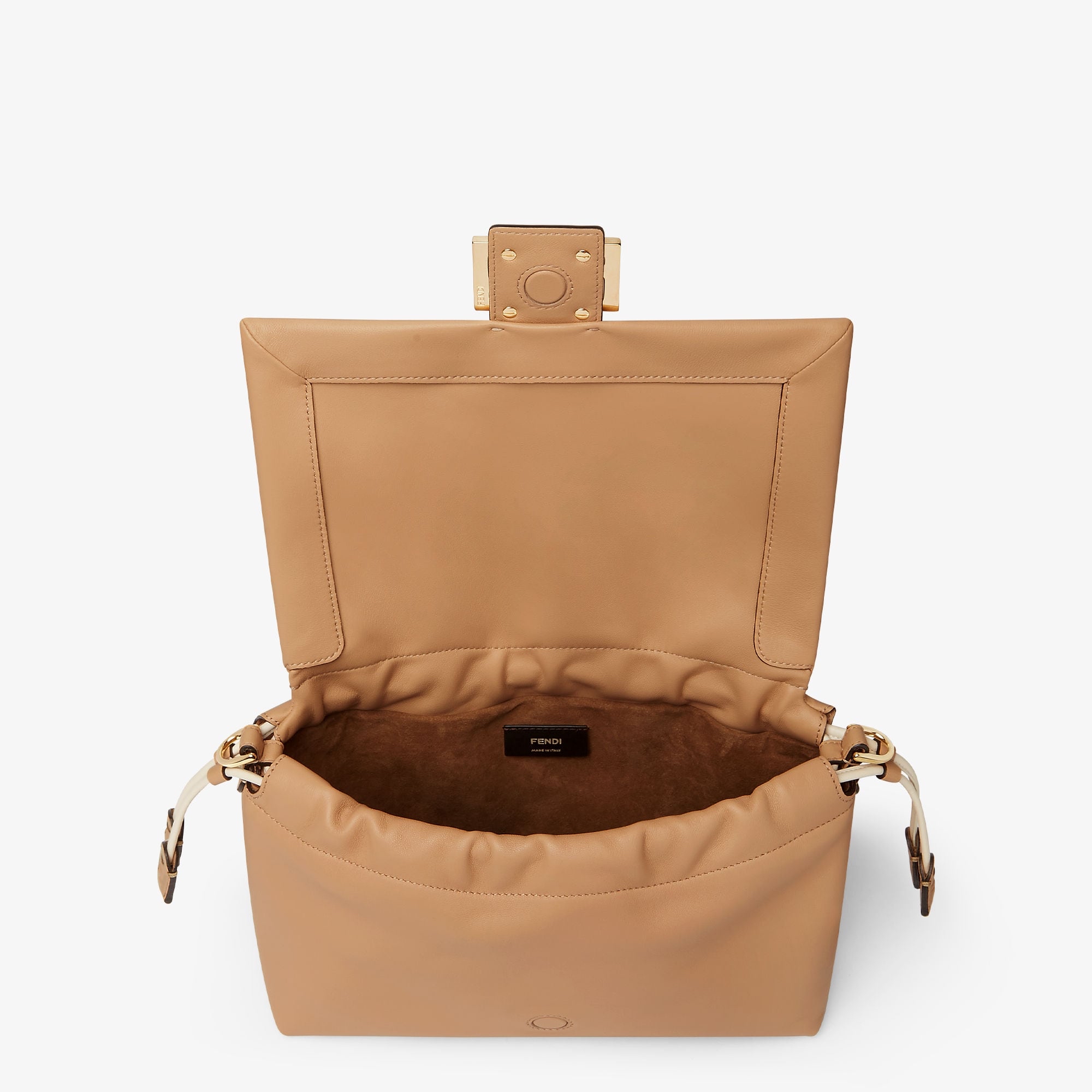 精選貨品優惠🍒訂貨📮Fendi Mamma Baguette Medium  Size 26.5x18x8.5cm