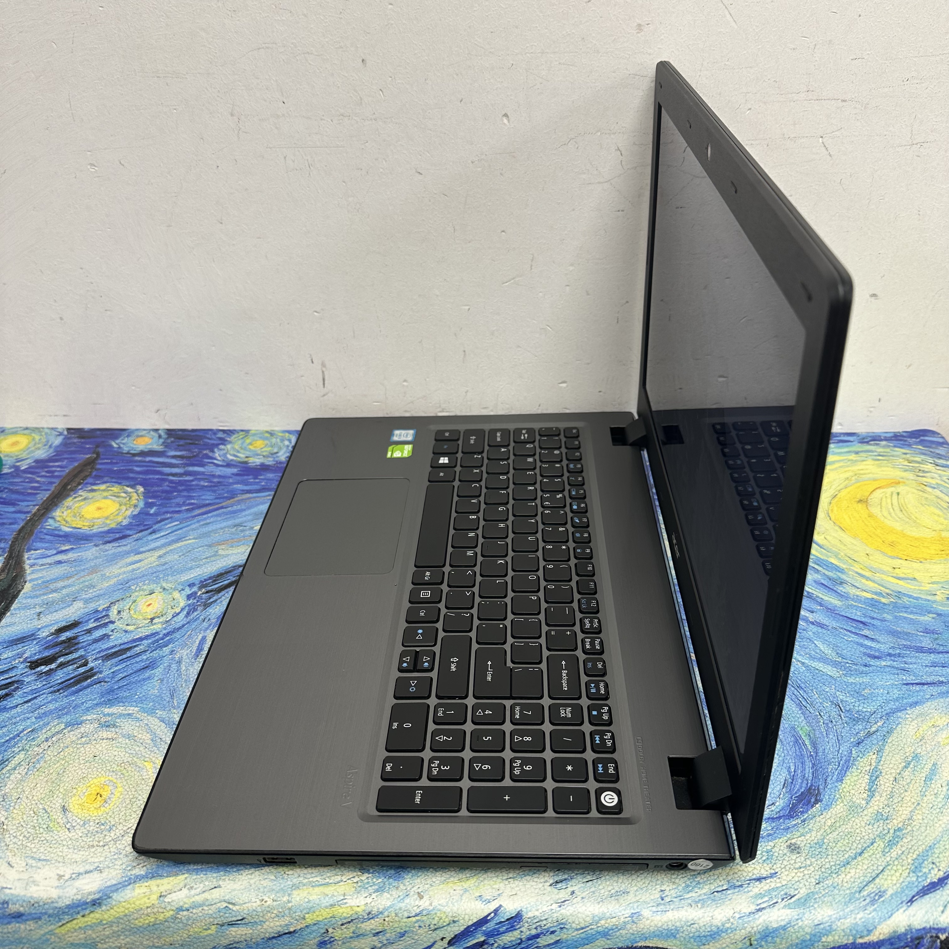 Acer Aspire V i5-6200U/16GB Ram/512GB SSD/ Laptop /Notebook / Gaming/ Movie /Netflix/文書機 / Office / 獨立顯示卡/ PC / Gaming 