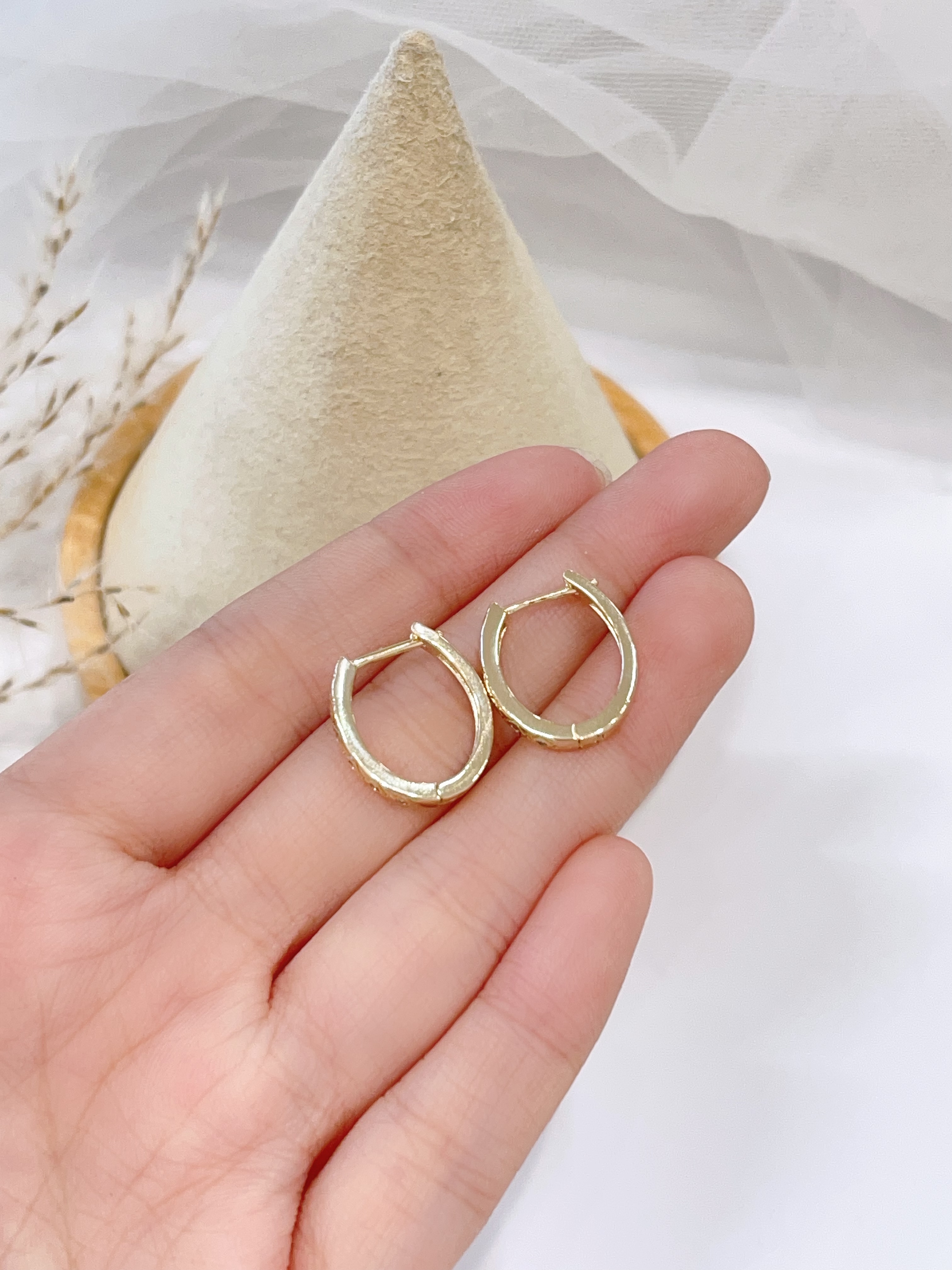 钻石小方格纹路耳环