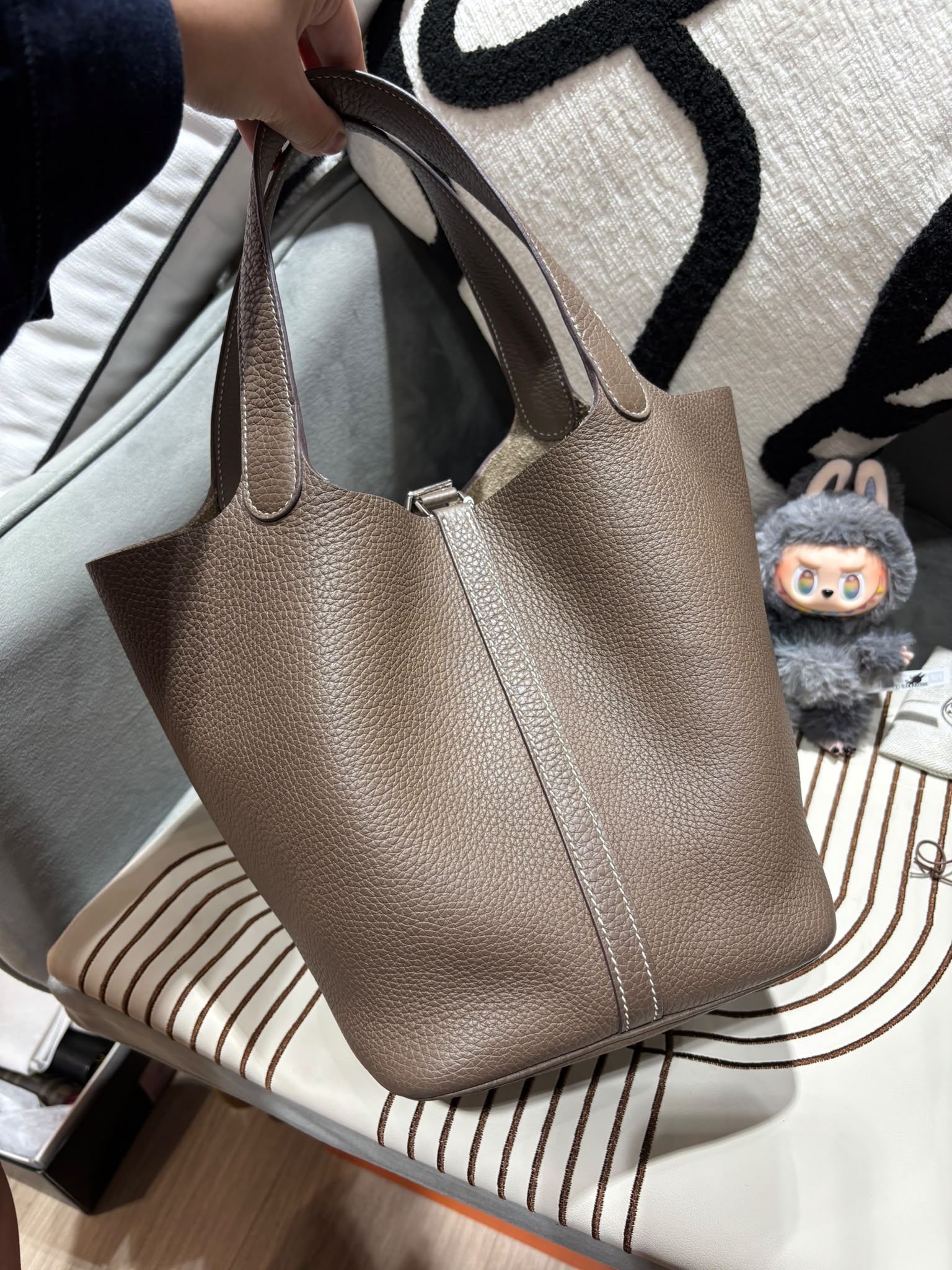 Hermes Picotin 22 Stamp Y Etoupe 100%Authentic, 95%New ✅Key Lock ✅Dust bag