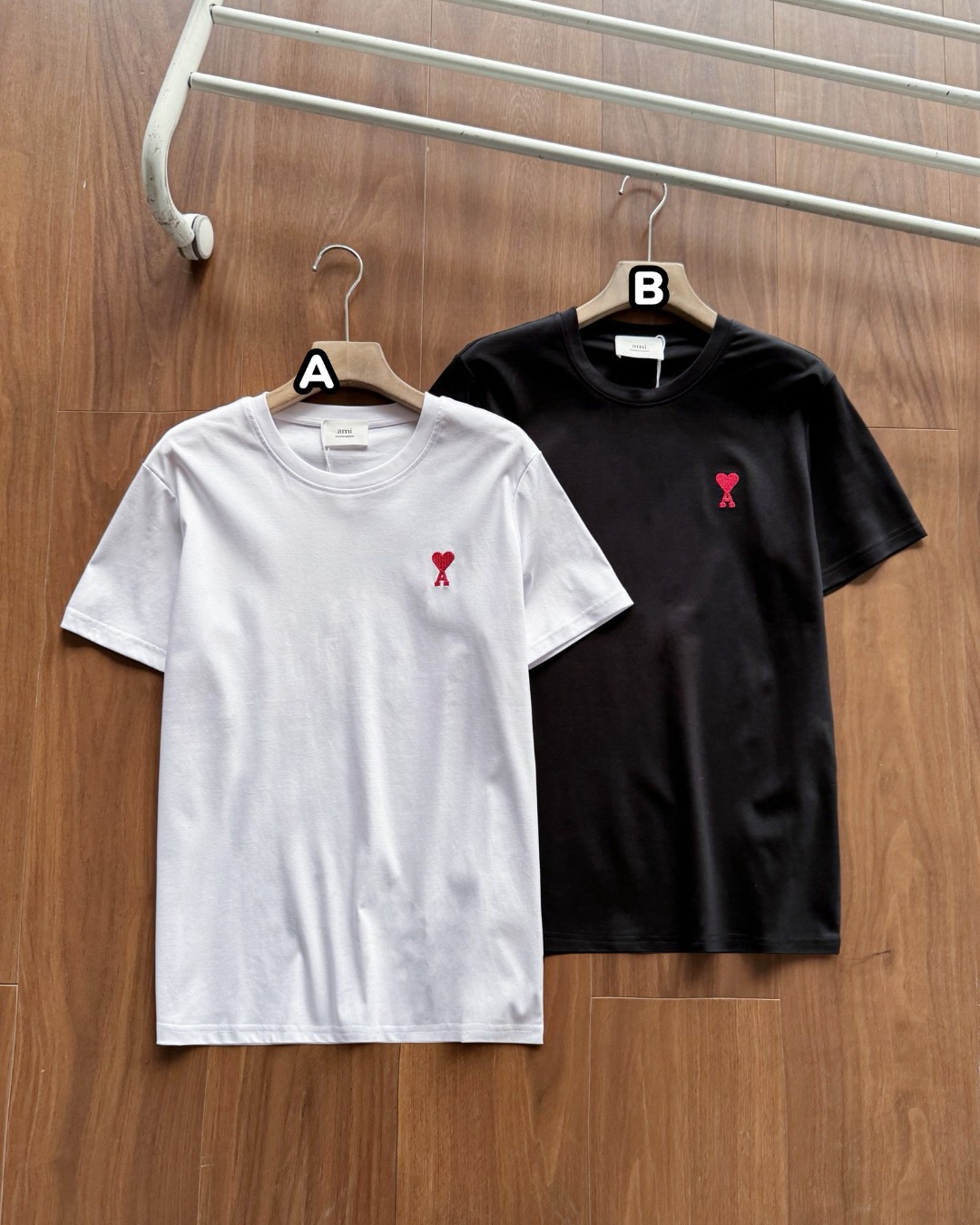 AMI 簡約款小LOGO刺繡短袖Tee 