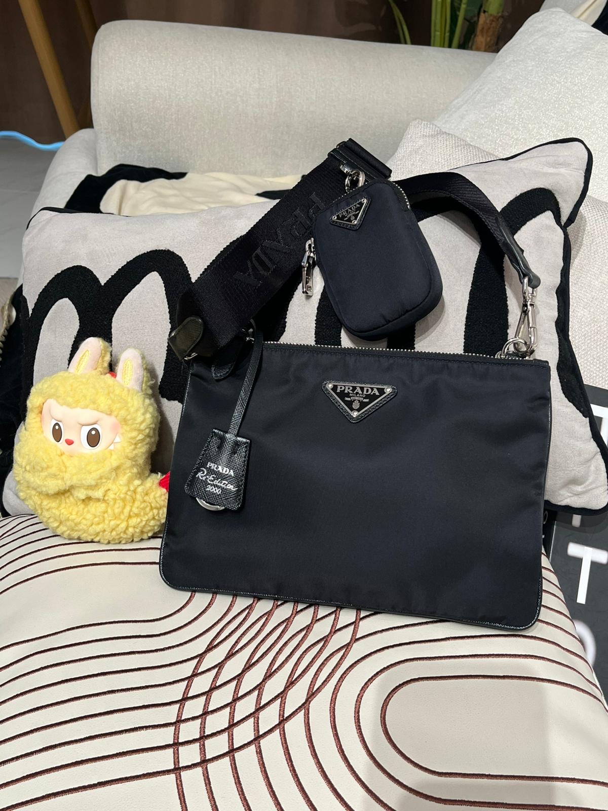 Prada re-edition re-nylon 2 way bag 100%Authentic,98%new ✅coin bag✅dust bag