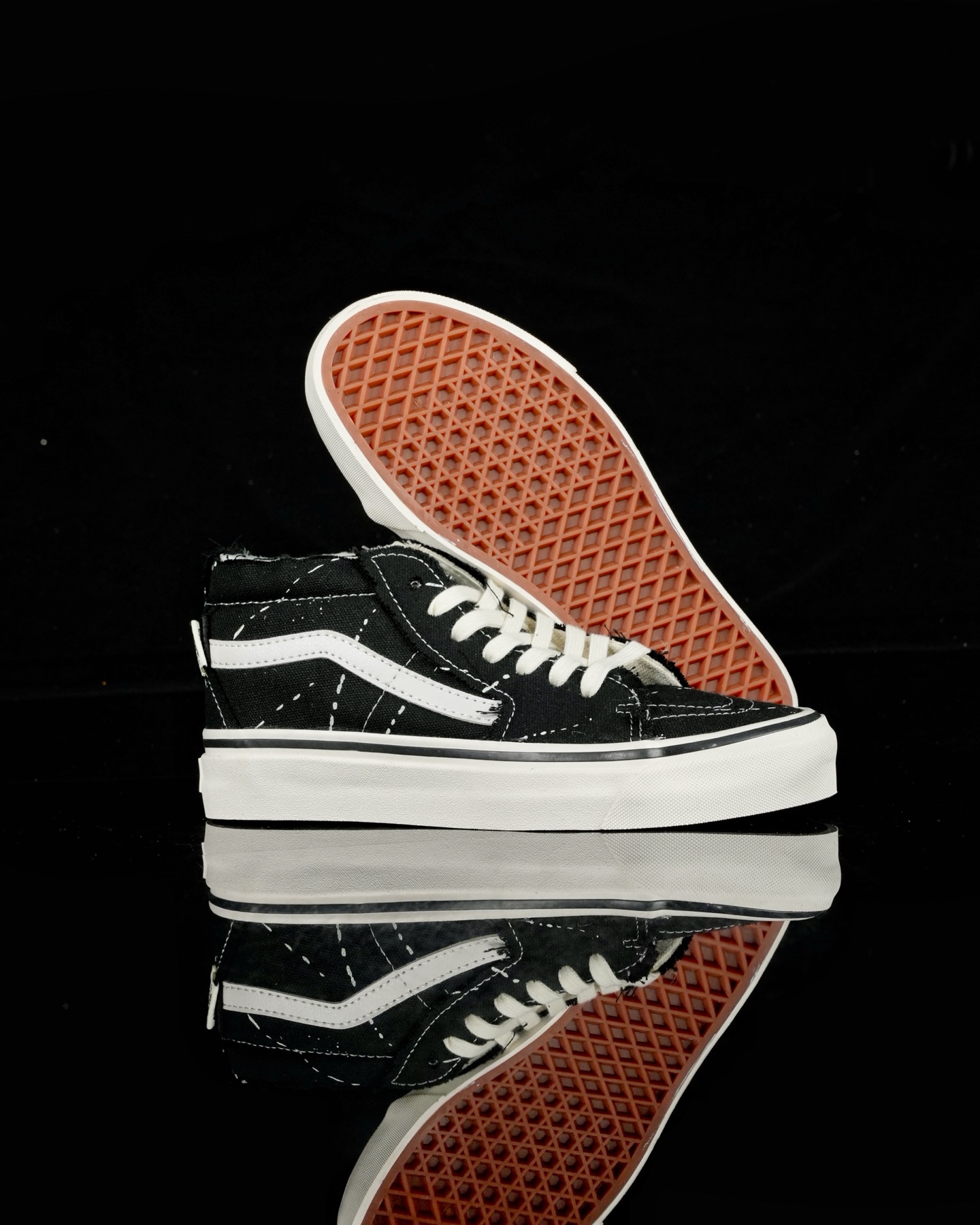 Vans x Invincible Sk8-Mid Reissue