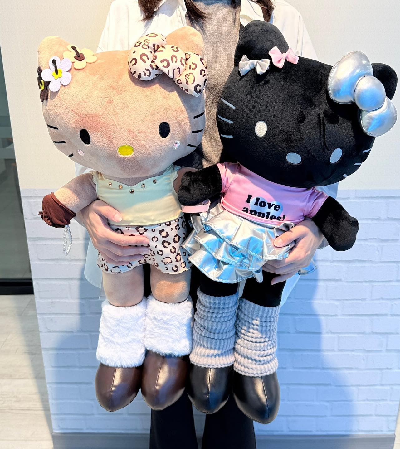 （約6月尾到貨）🇹🇼台灣超商限定 限量長腿Kitty 70cm大公仔💕