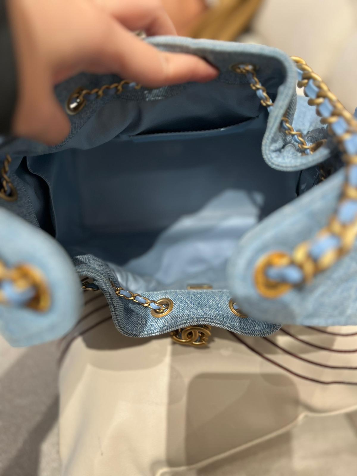 Chanel 25 Small 洗水牛仔金扣Hobo Bag 100%Authentic, 98%New ✅晶片✅Dust bag✅Box 