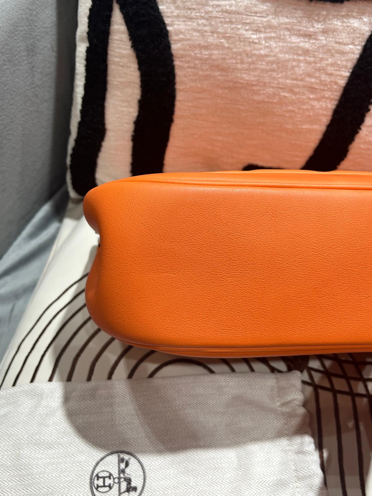 Hermes berline 28, Stamp T calfskin 100%Authentic ,98%new ✅dust bag✅strap  