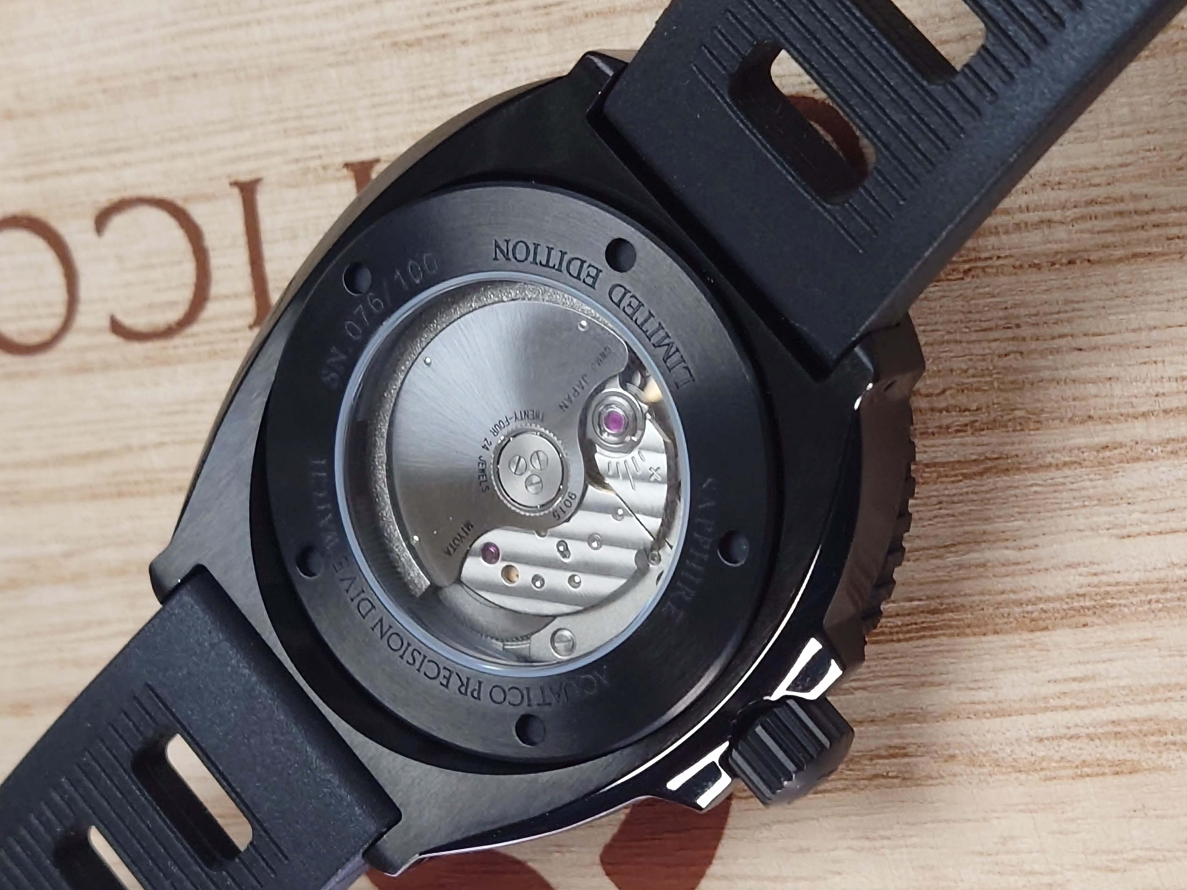 Aquatico T100+DLC Super Marine Titanium Tritium 5 級鈦合金超級夜光機械錶