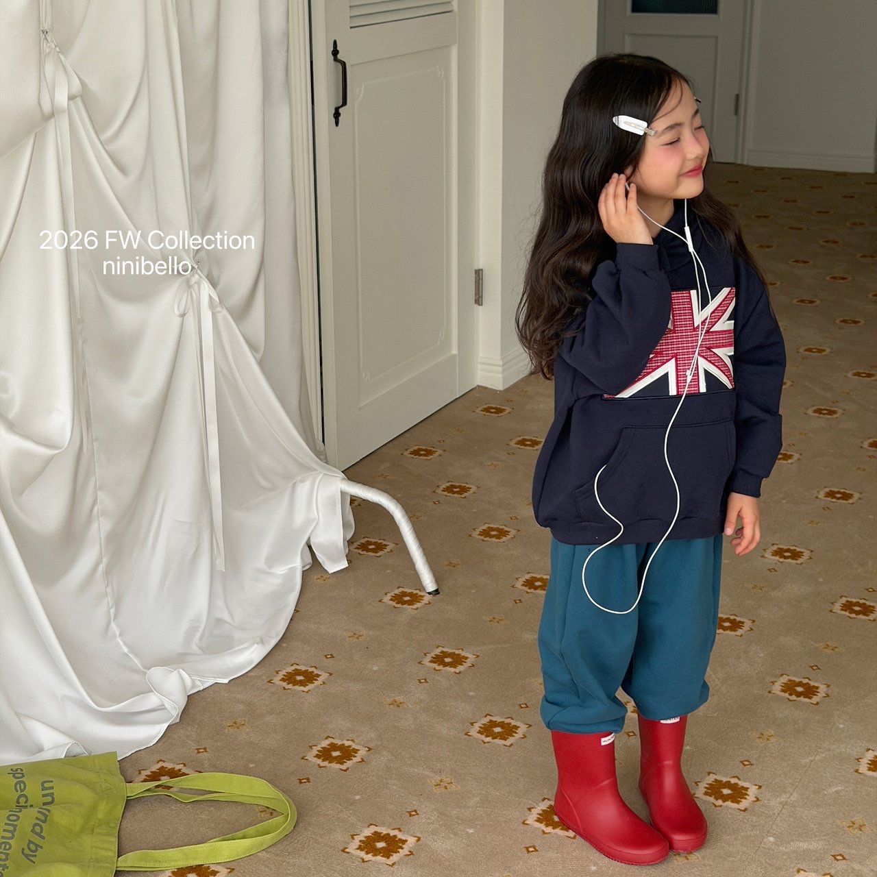 Ninibello | London Patch Hoodie 