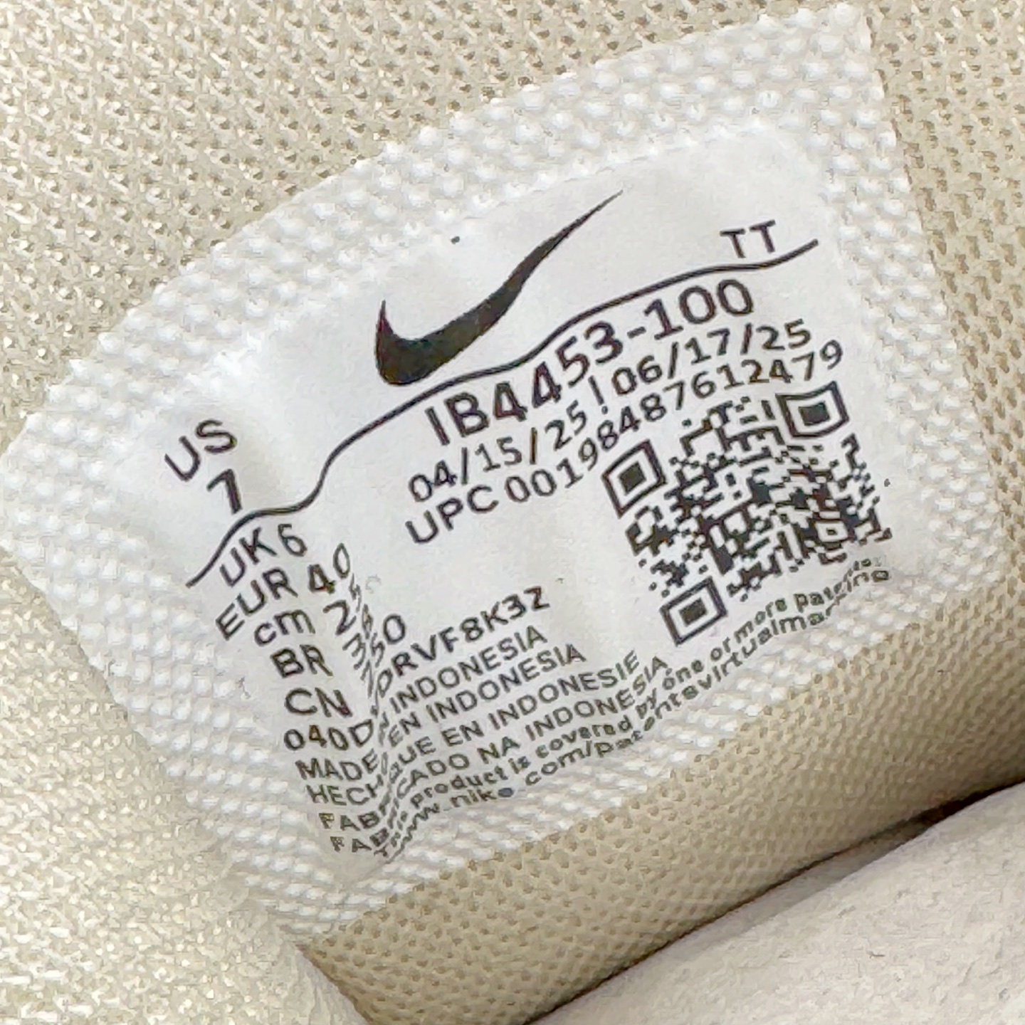 Undefeated x Nike Air Max 95 IB4523-100