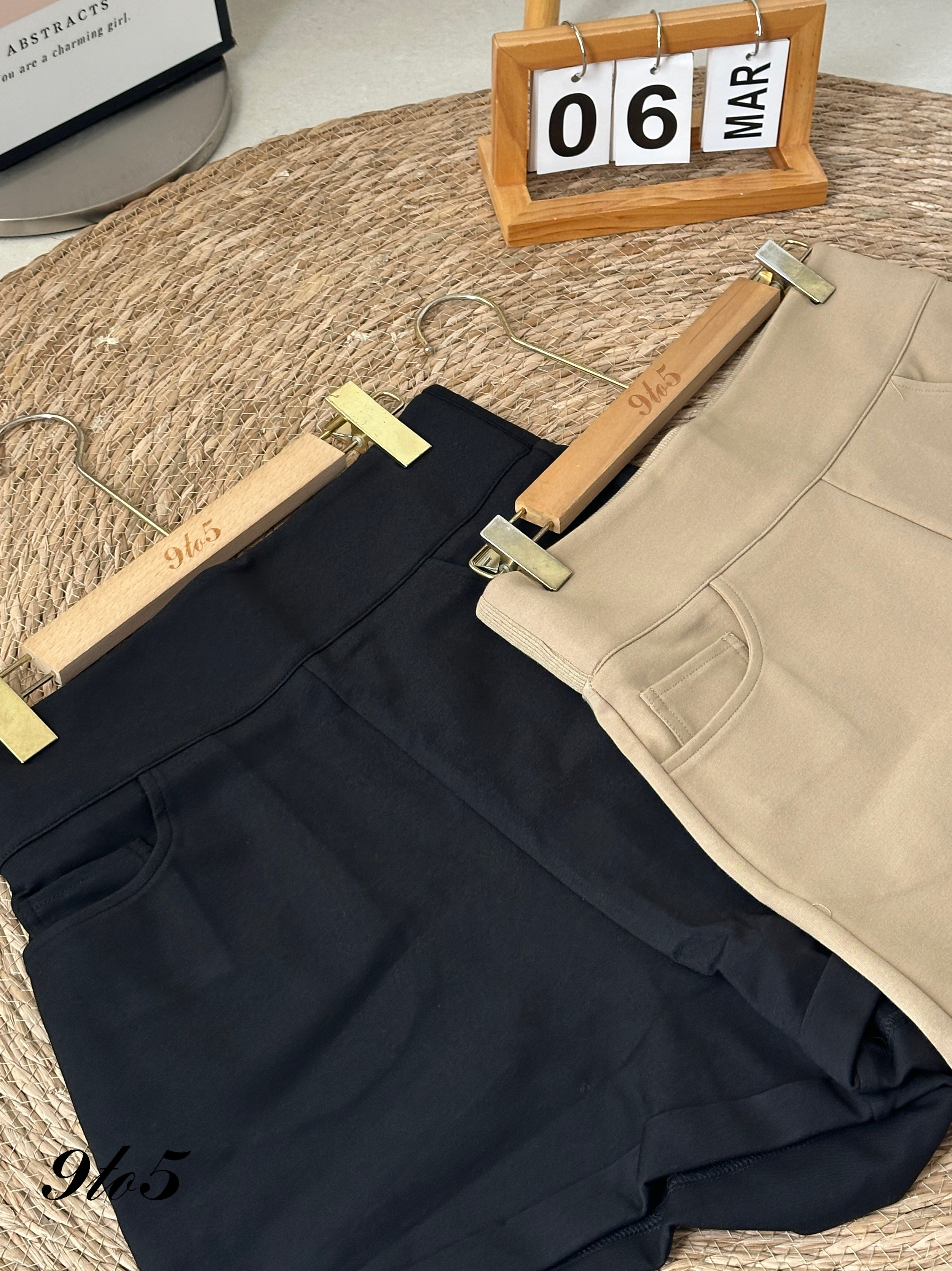 S1812 A Line Short Pants - Black & Khaki