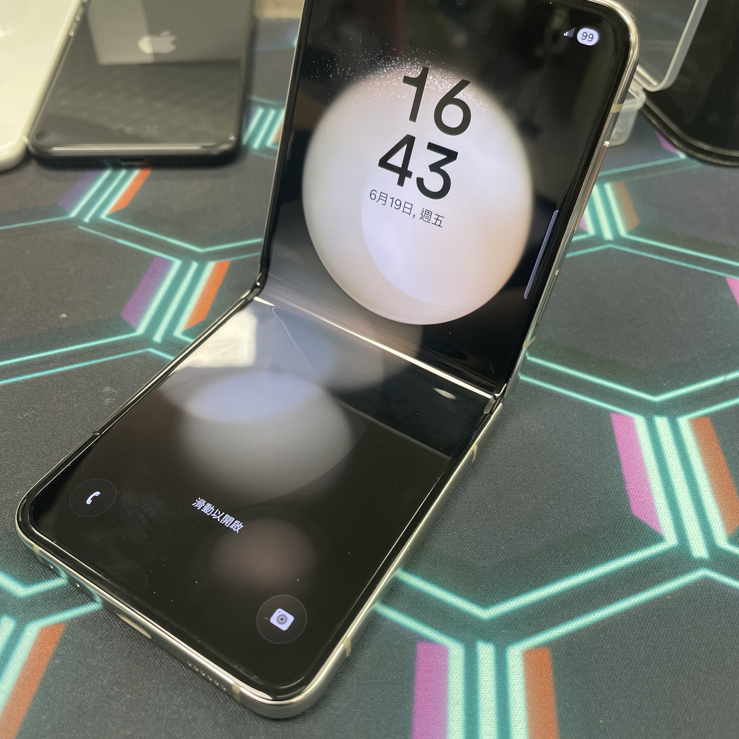 *6794B Galaxy Z Flip 5 完美場 8+256GB 白色 white 國際版