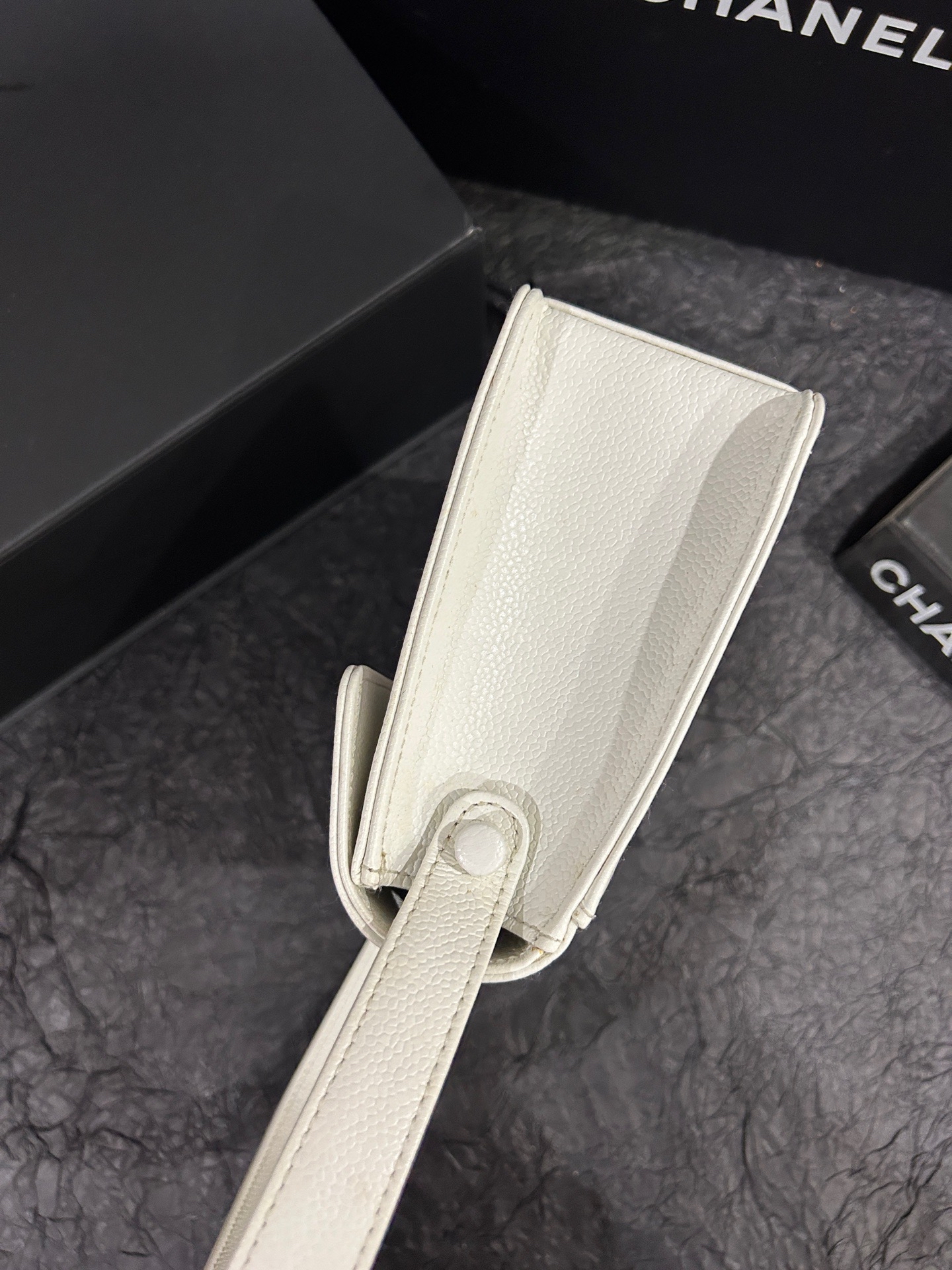 【預訂貨品】Chanel 白色腋下Kelly