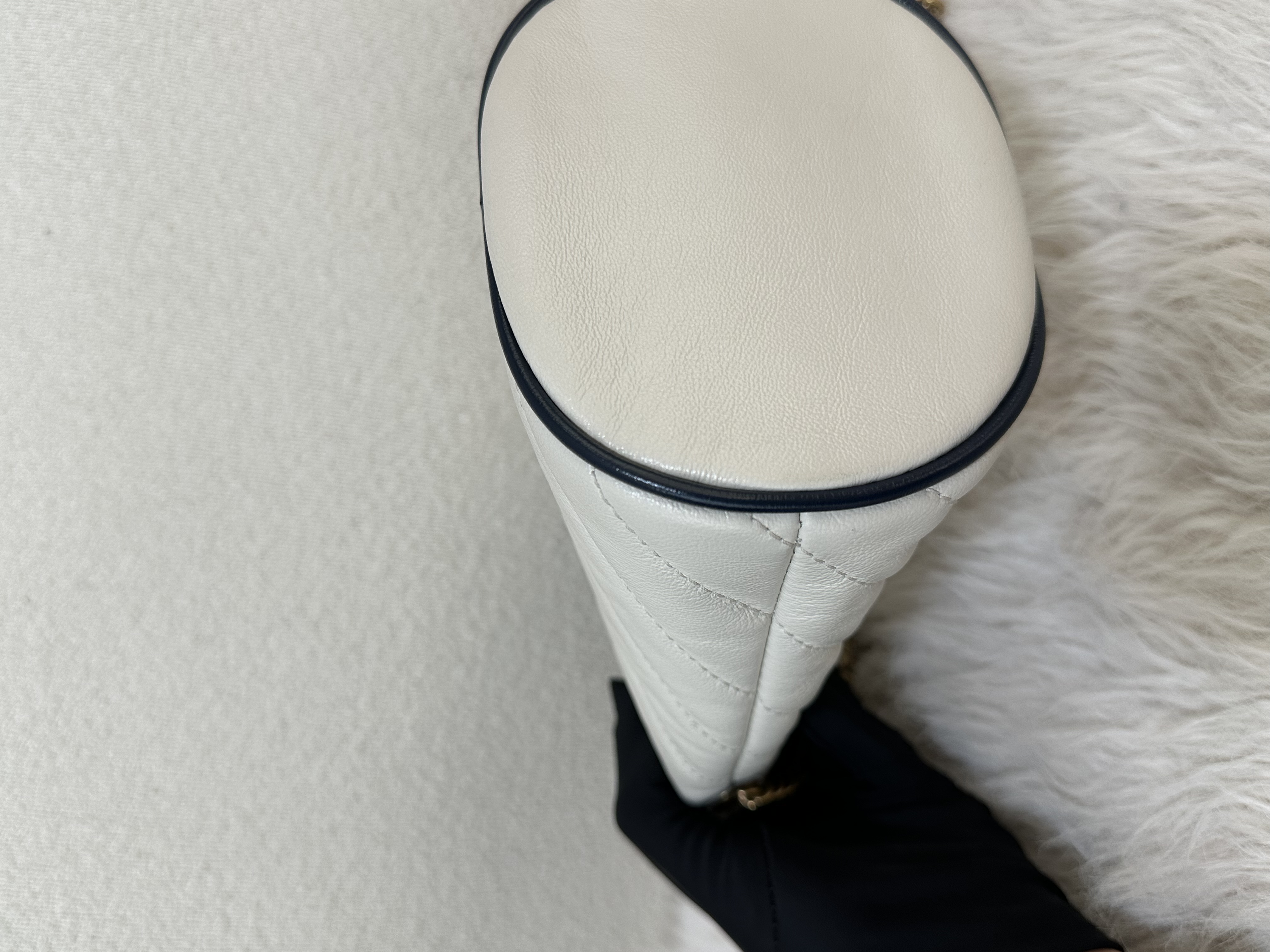 Pre-Owned GUCCI Bucket Bag / Product Code: 26022416