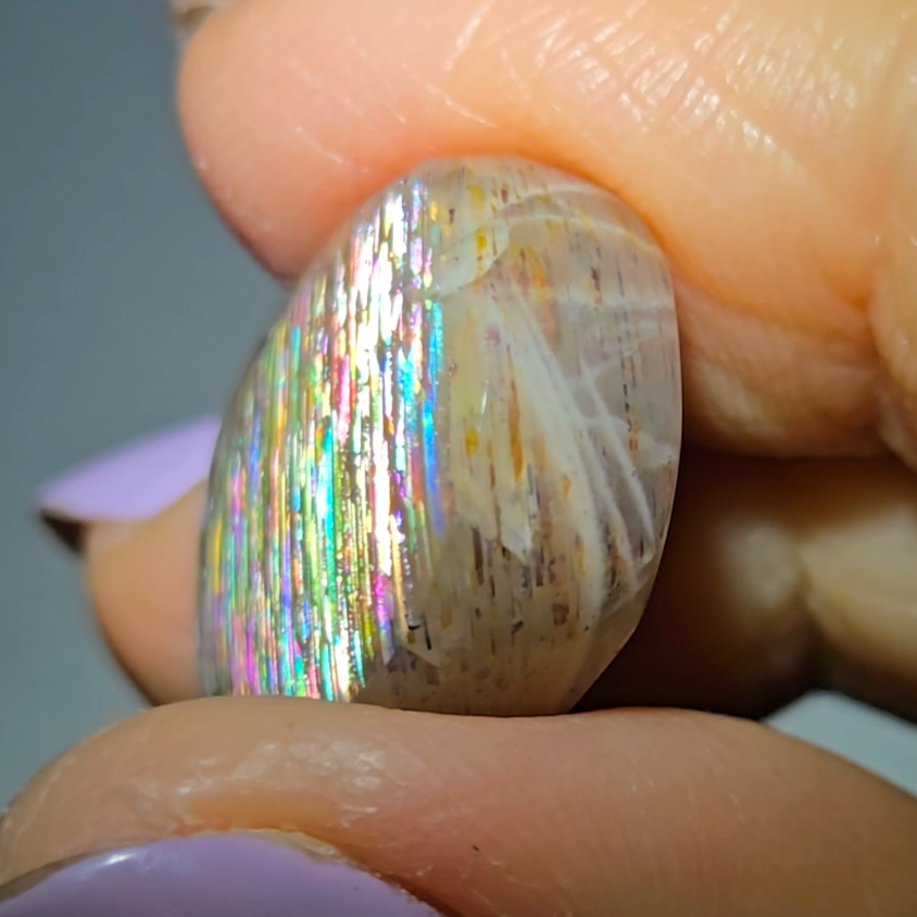 Rainbow meteor shower sunstone cabochon - SM111