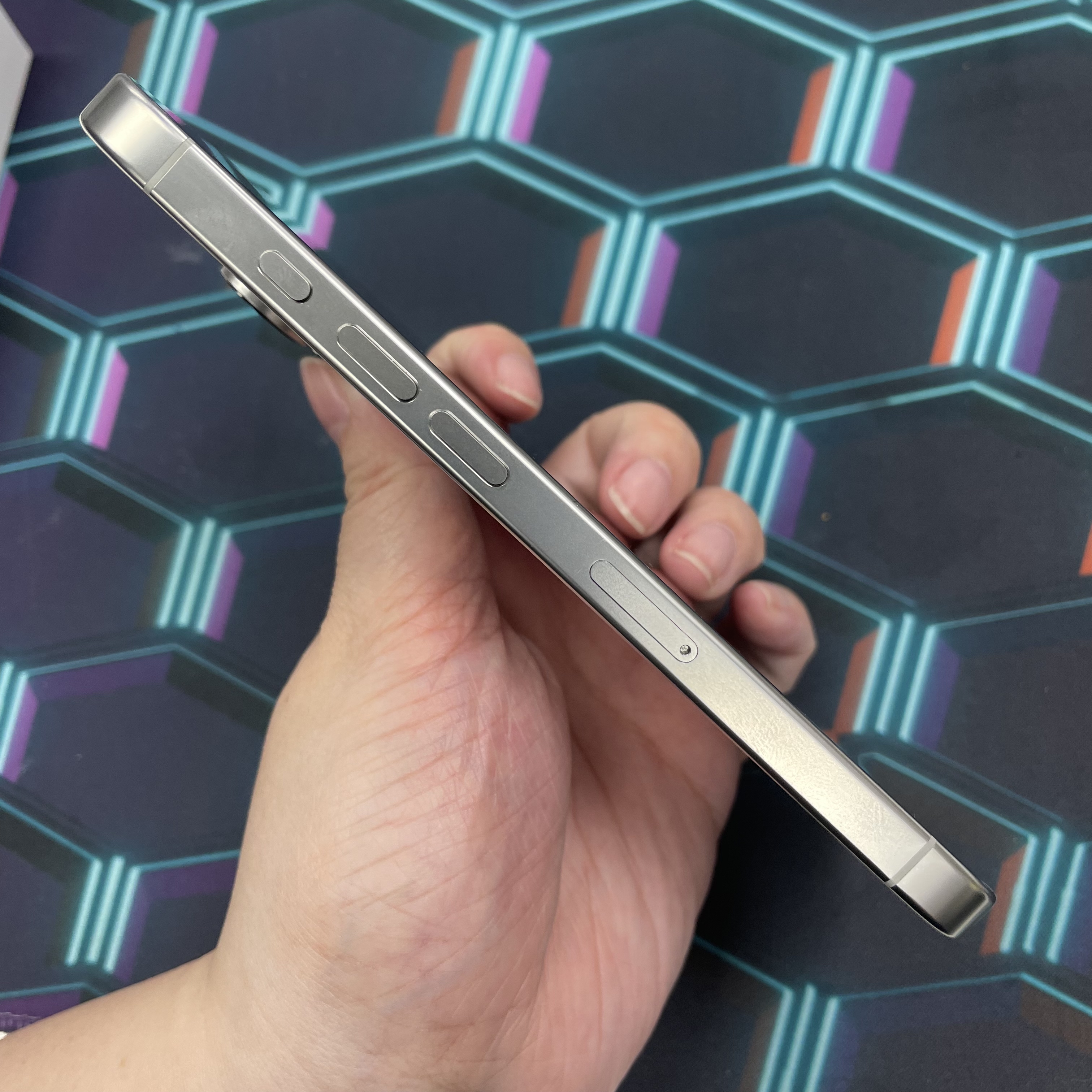 *6244 16 pro 勁靚機 512GB 電91 白色 white