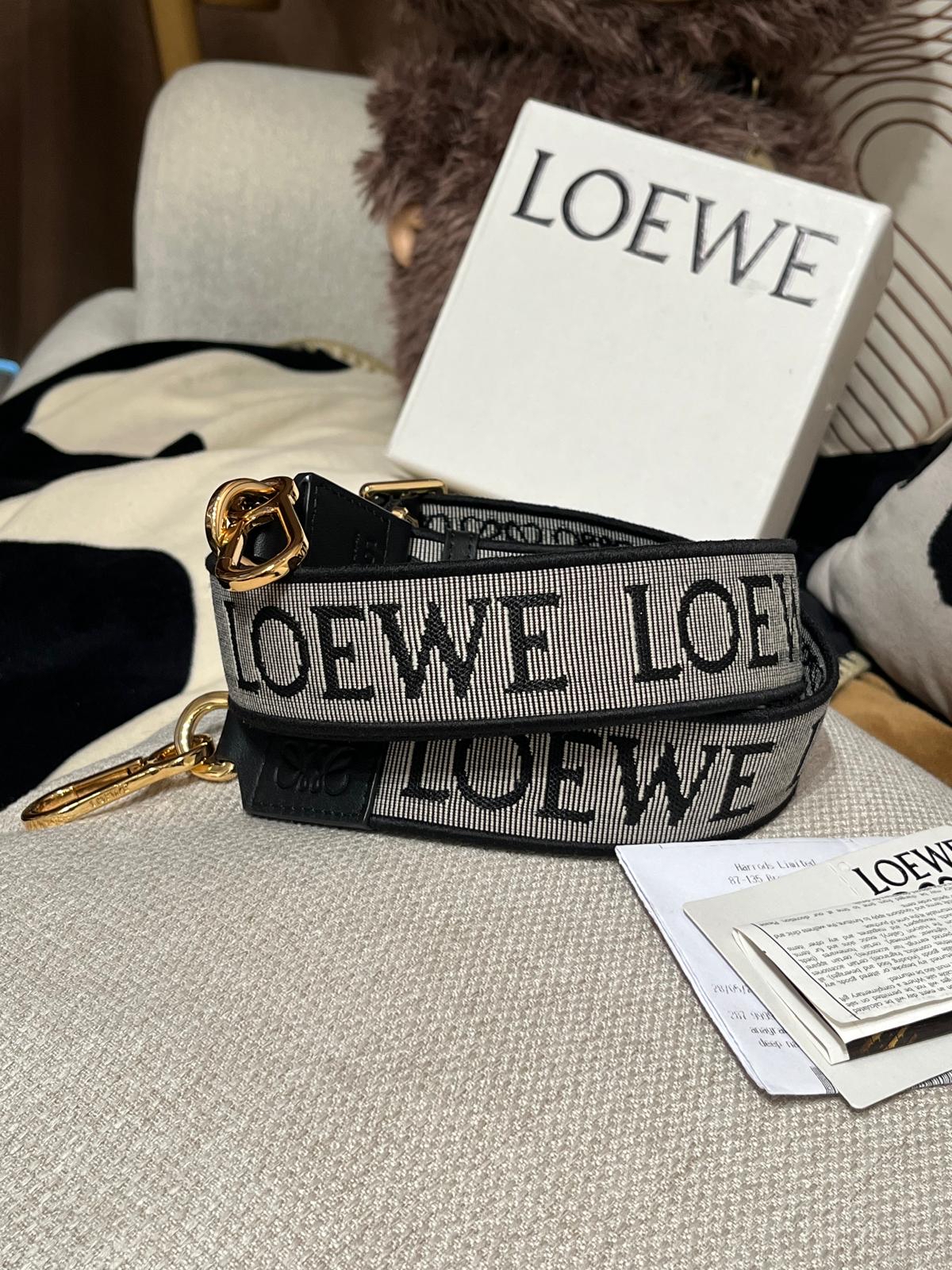 未使用品 Loewe Anagram strap 黑色可調節長度 65-105cm 100%Authentic,unused  ✅box 