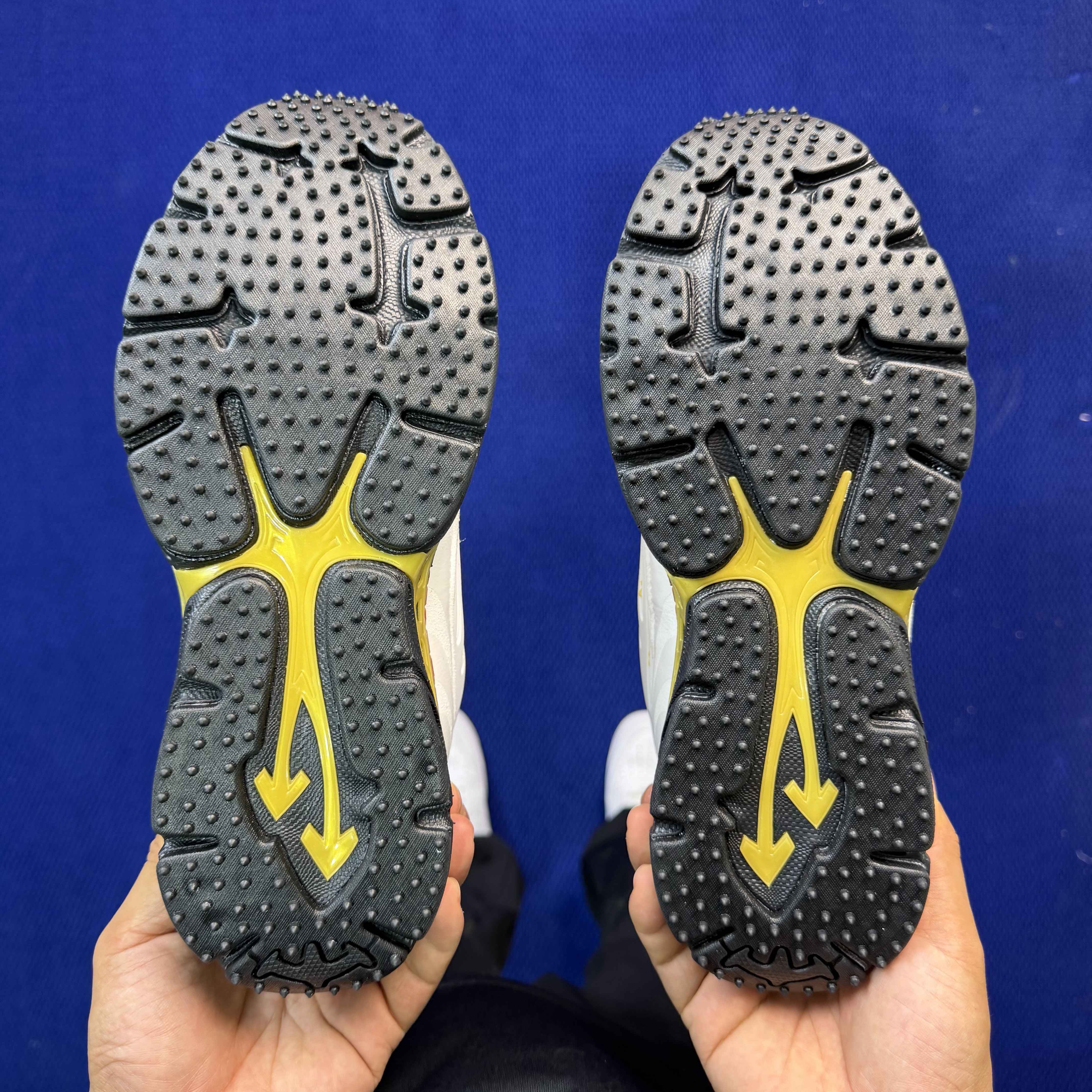 Off-White Be Right Back