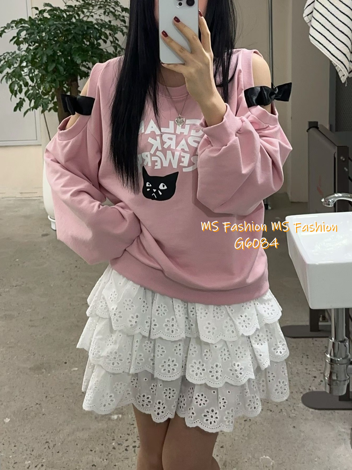 G6084 韓國🇰🇷露肩字母top