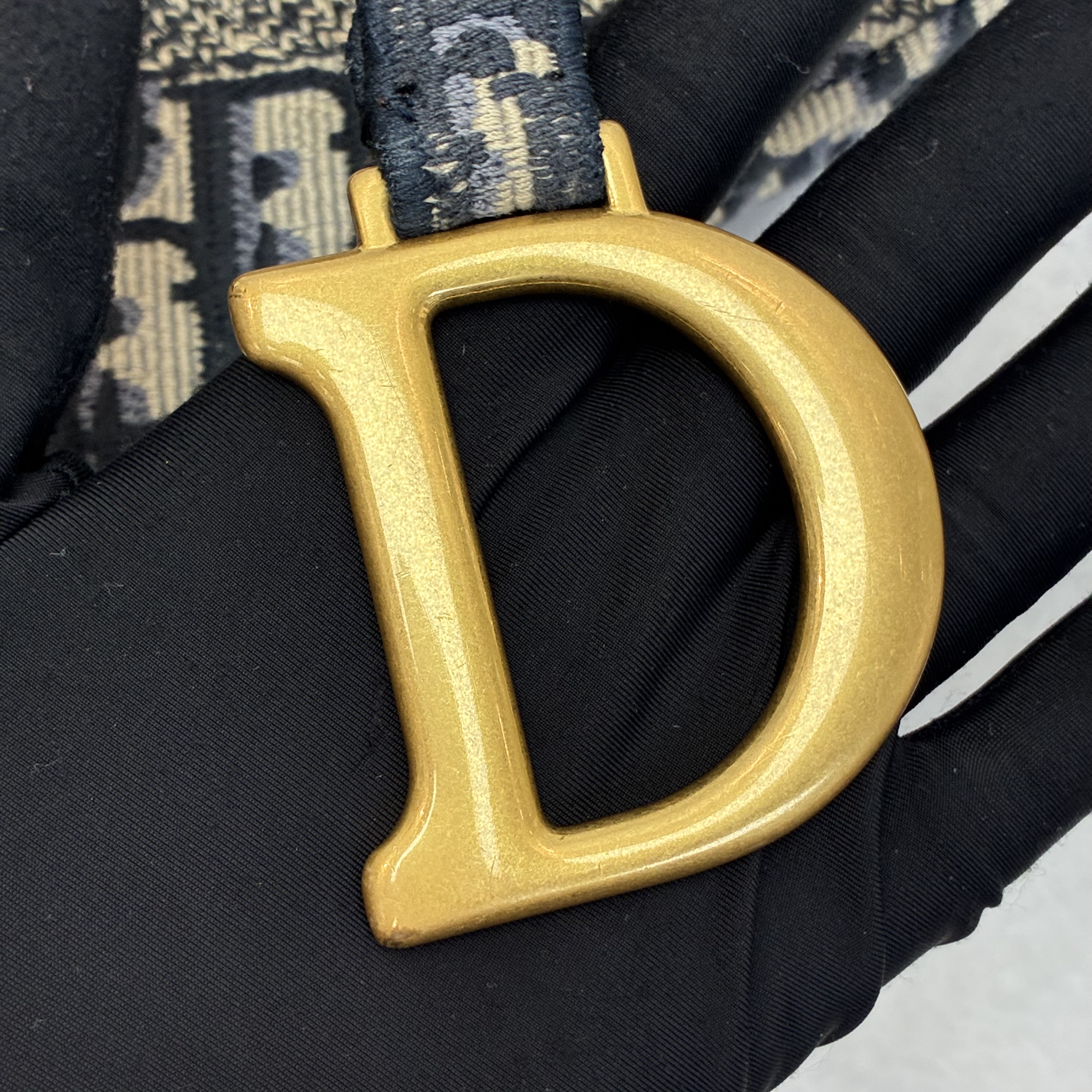Dior saddle 刺繡馬鞍包