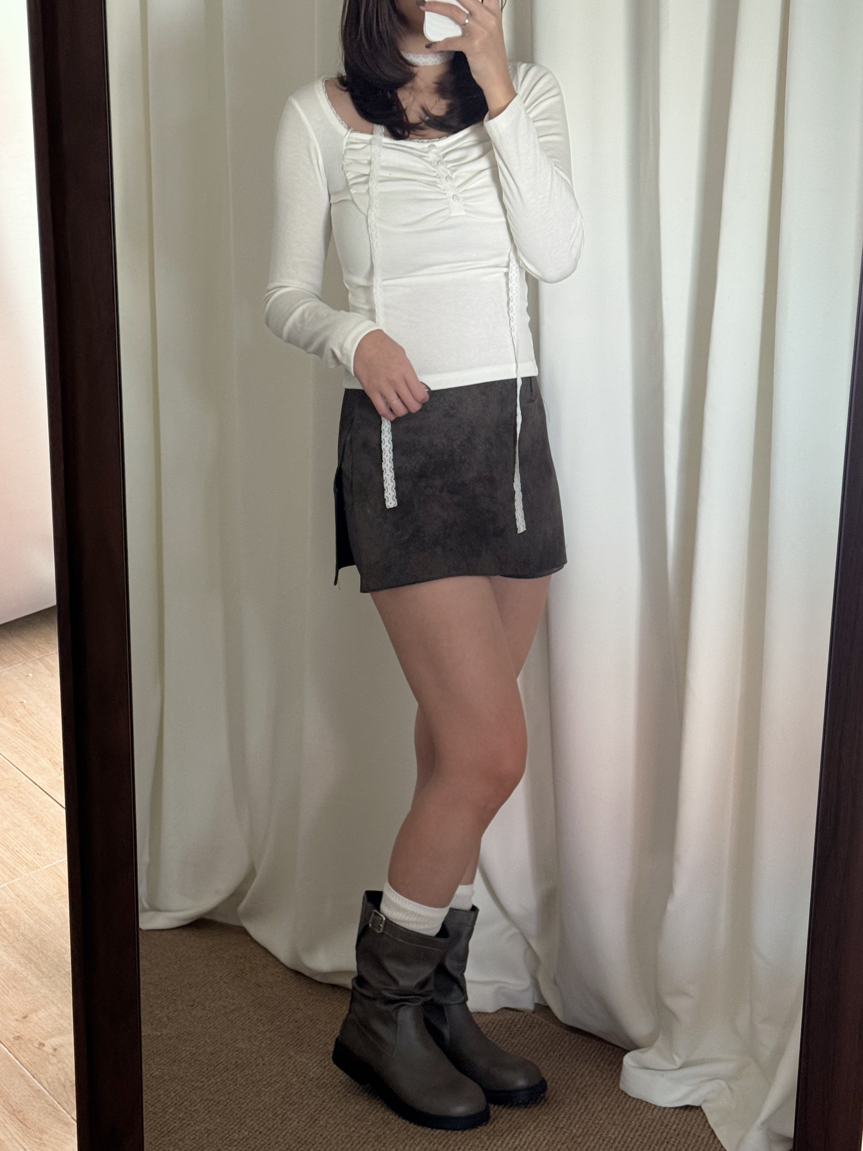 蕾絲皺褶頸帶長袖上衣