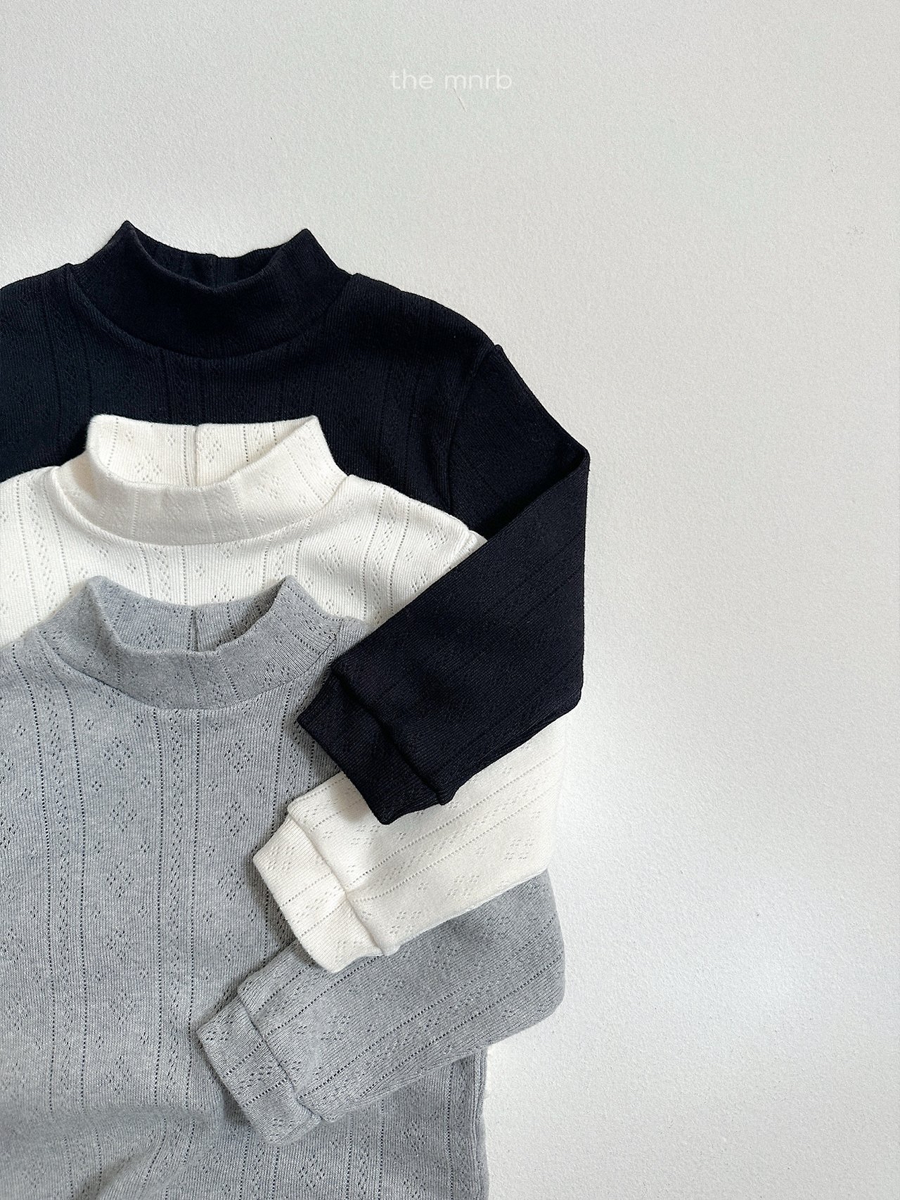 Mnirobe | eyelet turtleneck tee