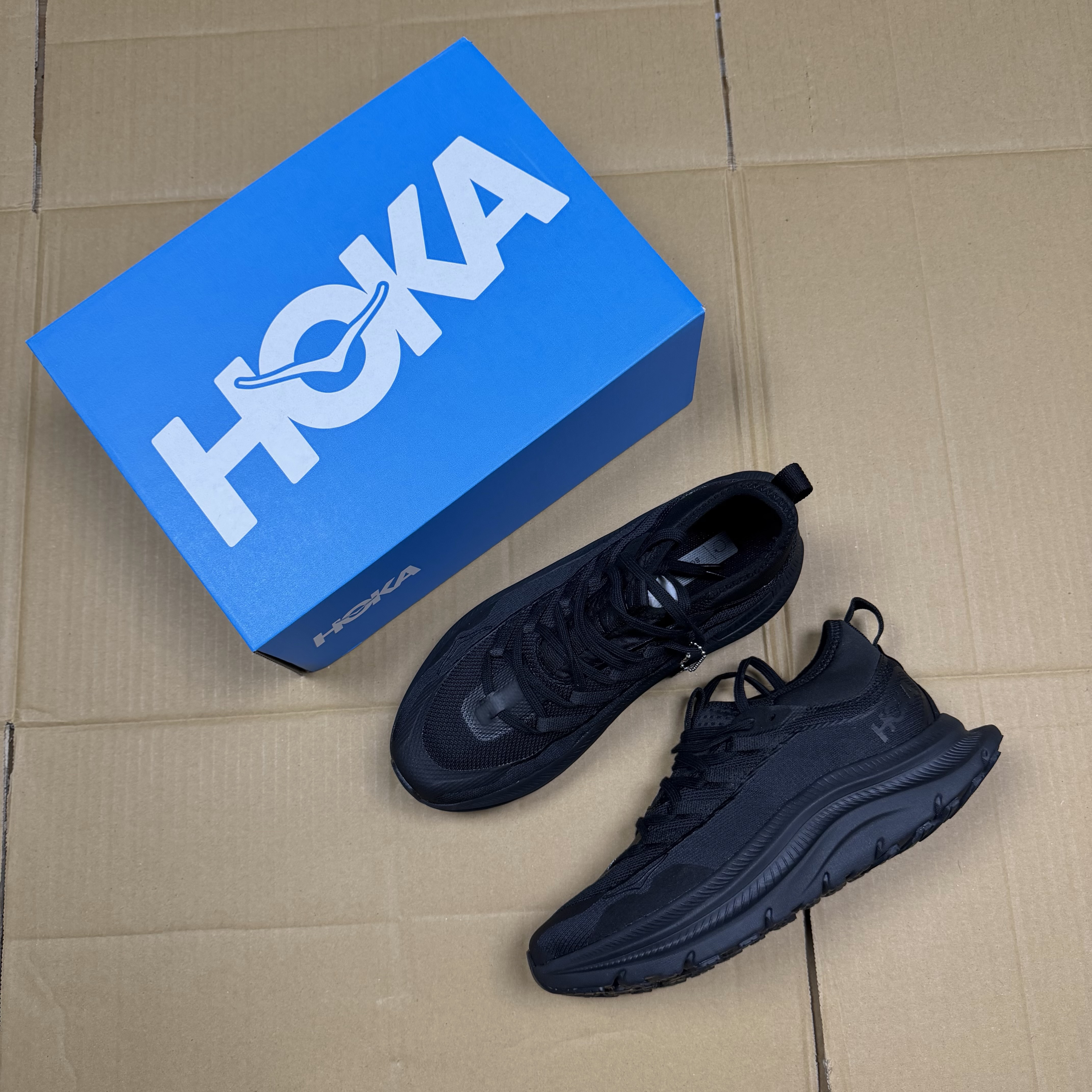Hoka One One Kawana Mid