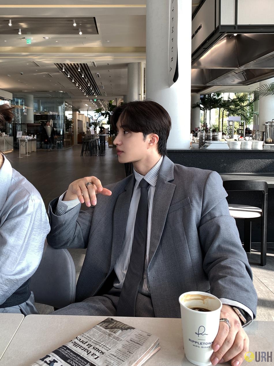 【100%保證韓國直送】韓國品牌原創系列 經典挺闊微寬鬆單排鈕扣西裝外套 🧥 [2 color] RL114870