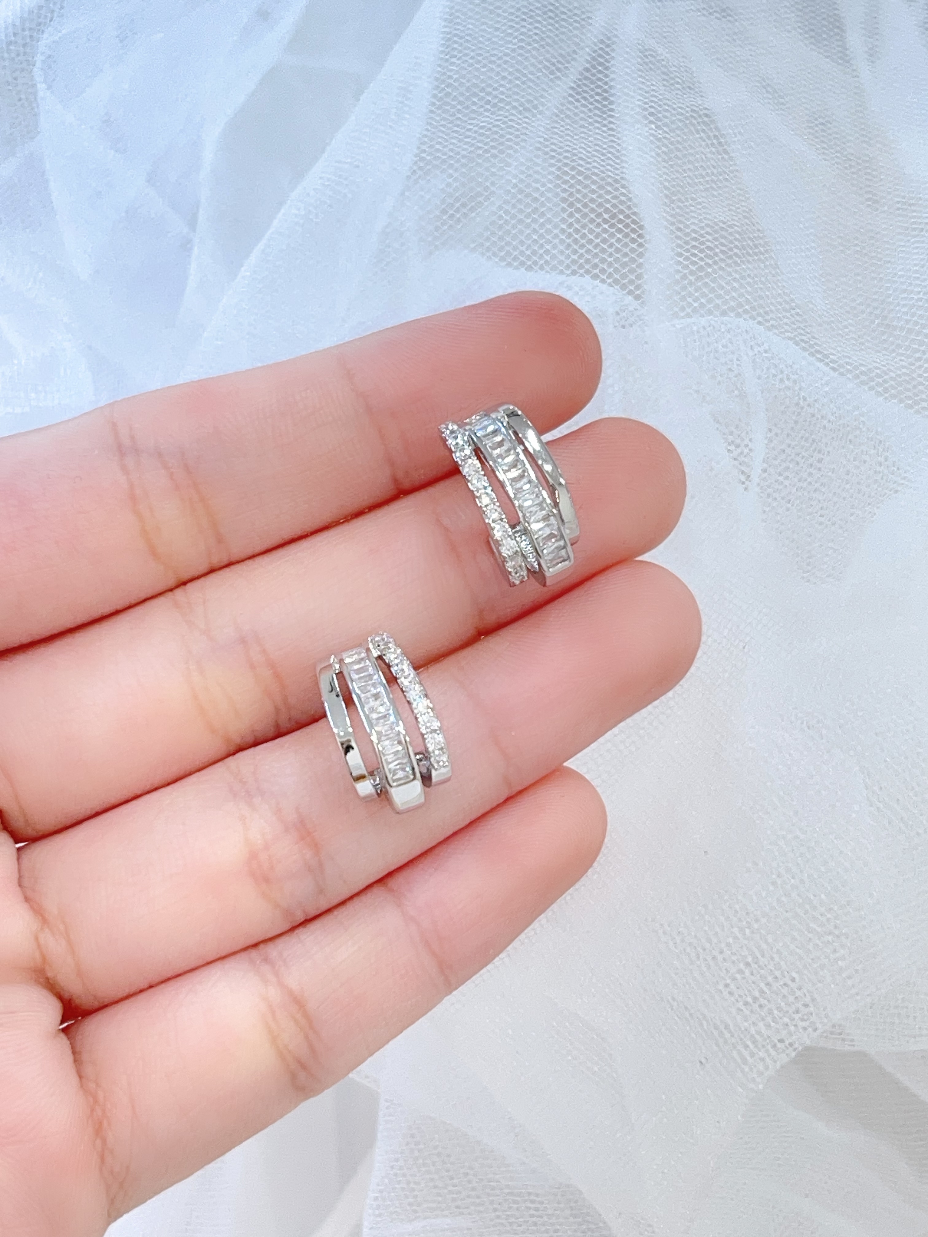 个性锆石三线条耳环