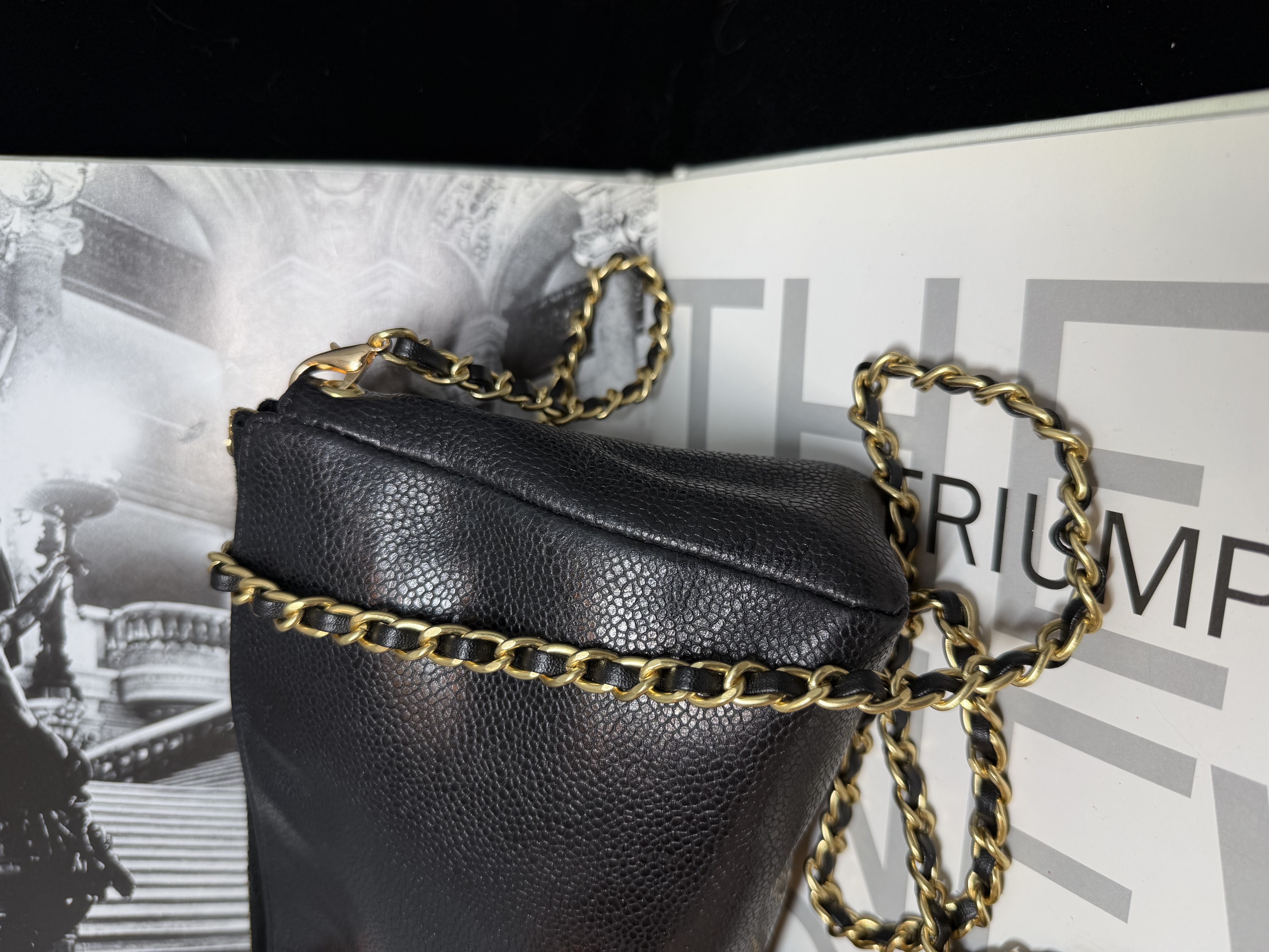 chanel cc black caviar vanity bag