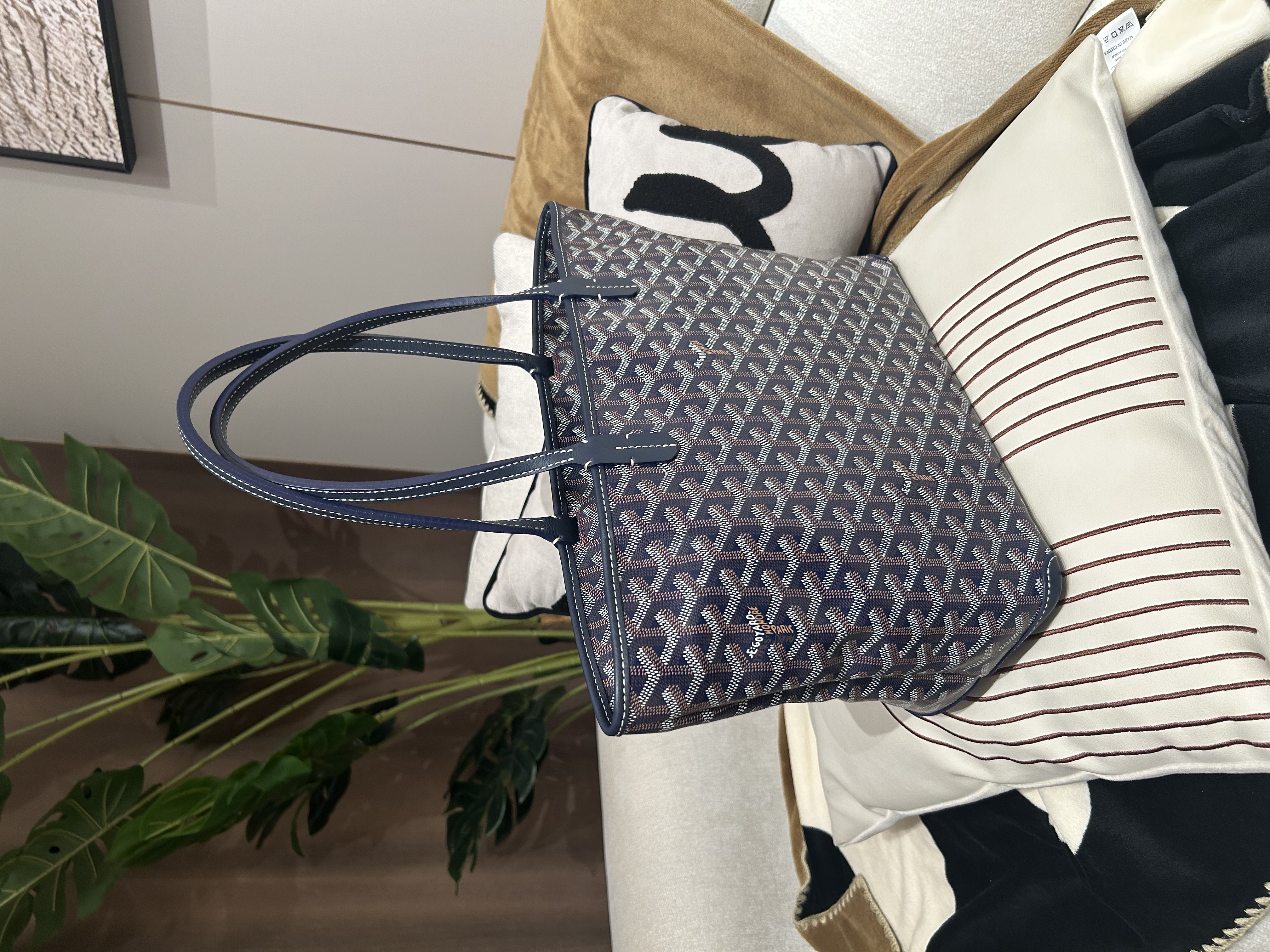 Goyard Artois PM Tote Bag 100%Authentic, 98%New ✅香港專門店收據✅Dust bag