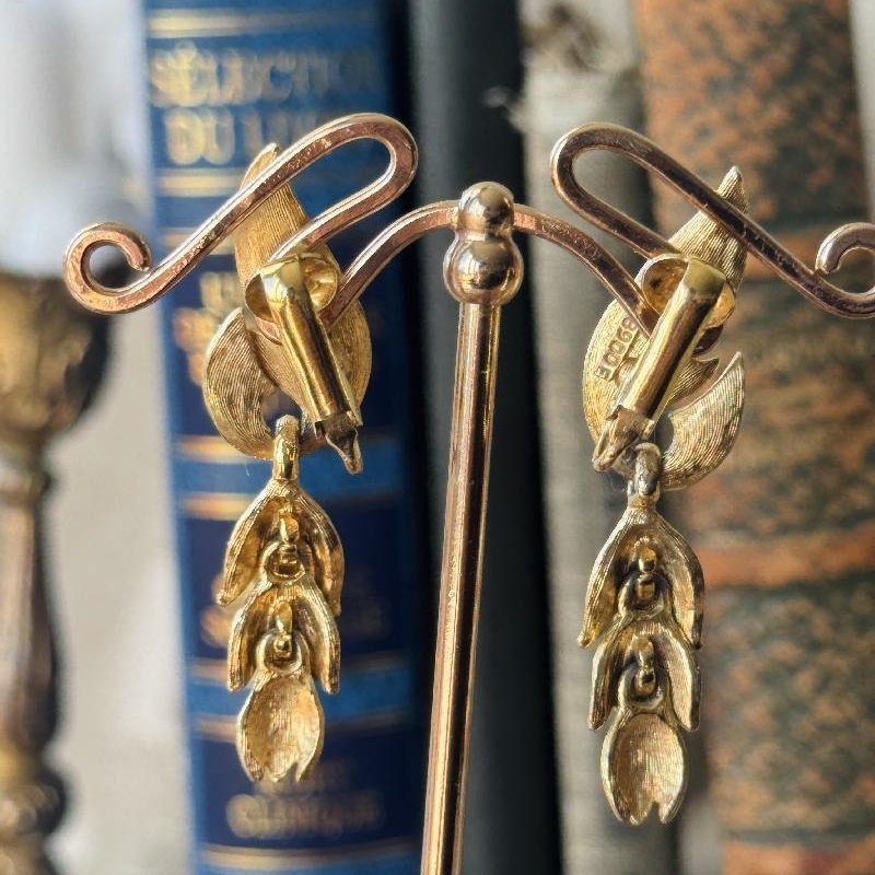 Vintage 1950s Designer Stamped "8900F" Dangling Floral Golden Clip Earrings(MT2547)