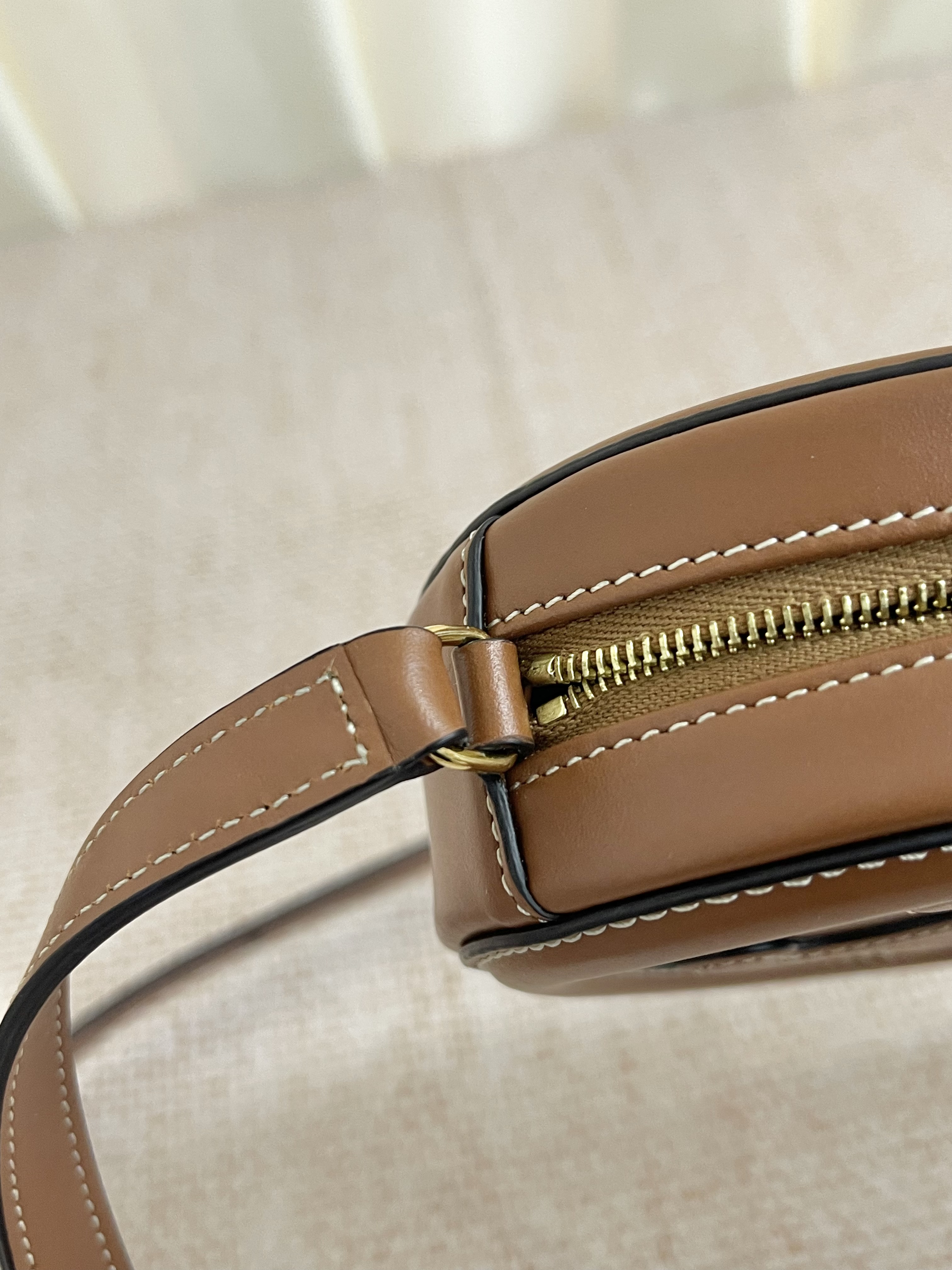 Pre-owned Celine Cuir Triomphe/ Product Code: 26052123