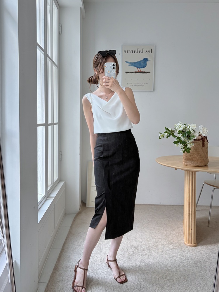 Front Slit Pencil Skirt (Black)