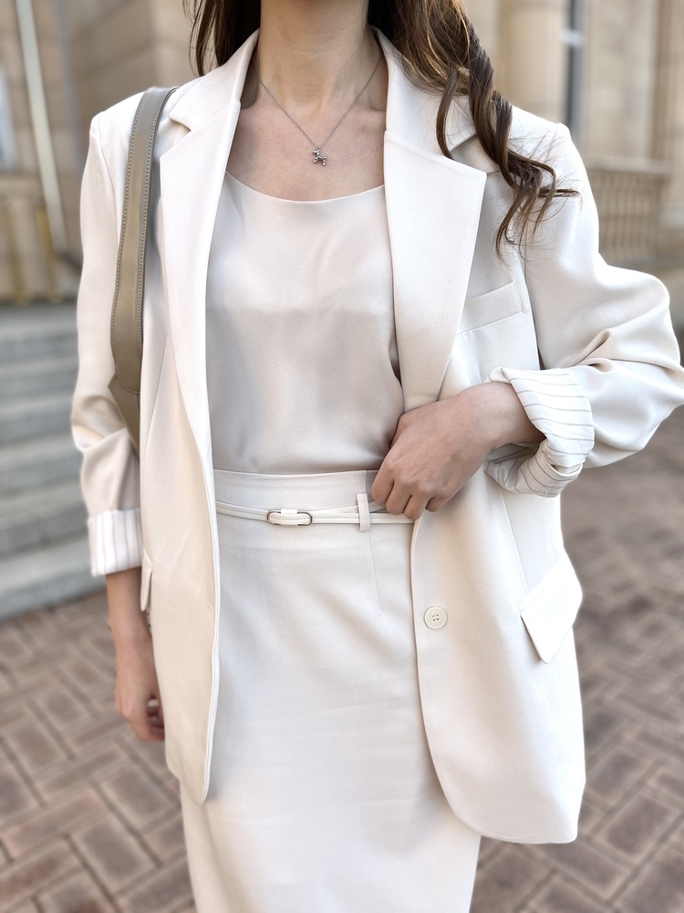 Atelier Relaxed Blazer (Ivory)