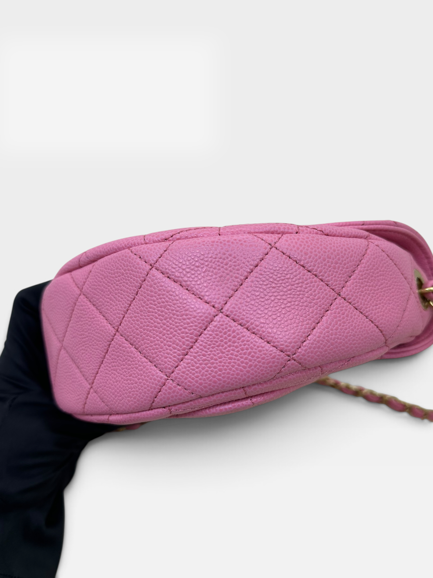 Pre-Owned CHANEL Mini Messenger Flap Bag / Product Code: K090407