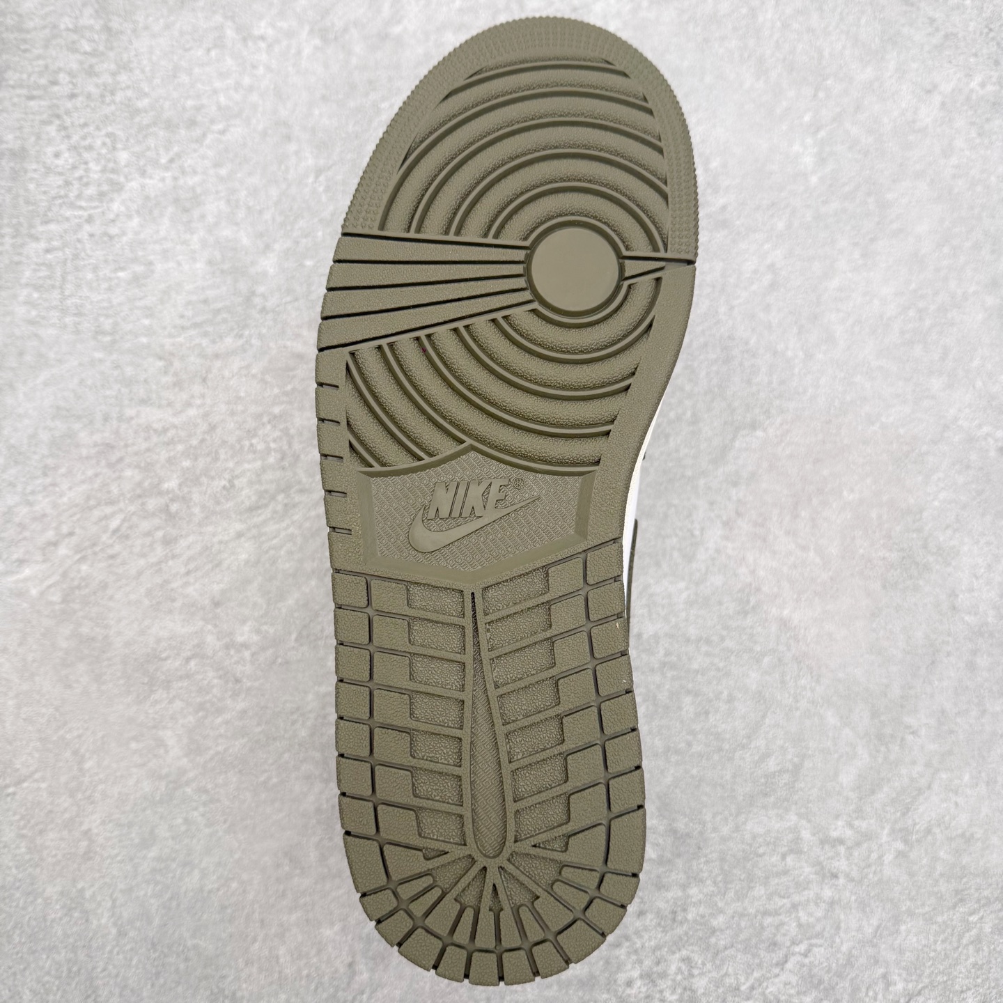 Air Jordan 1 Low 553558-092